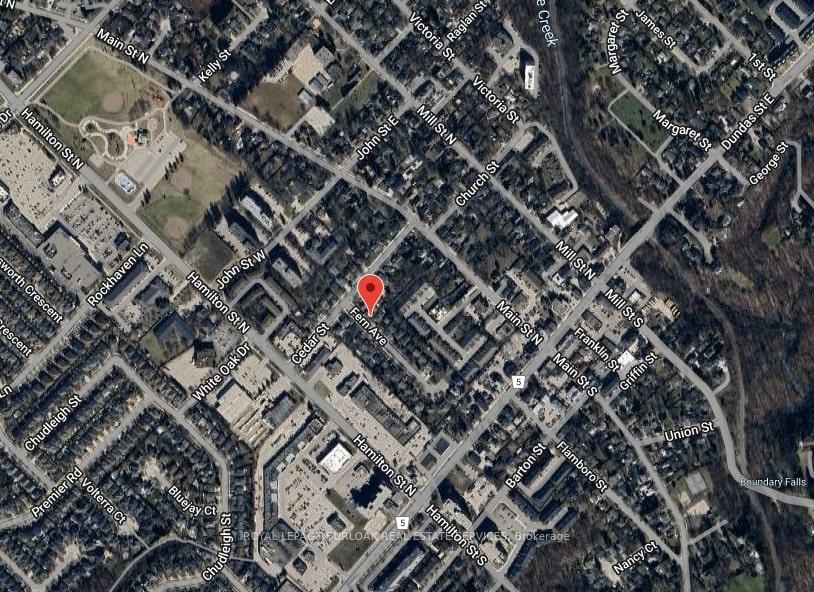 Photo 2 of 21 Cedar Street, Hamilton, Waterdown — HOMEH
