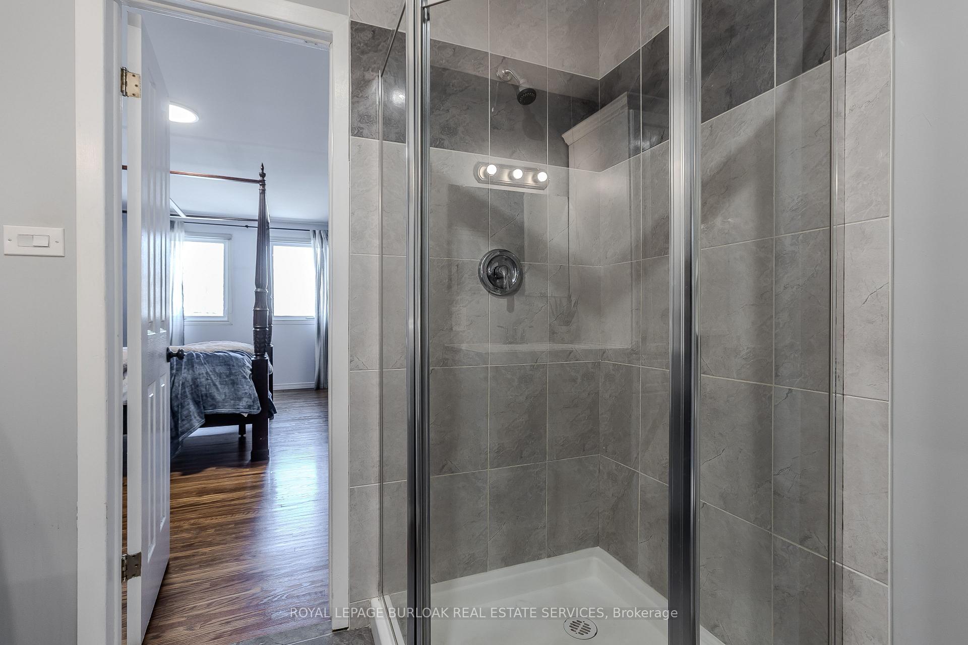 Photo 28 of 21 Cedar Street, Hamilton, Waterdown — HOMEH