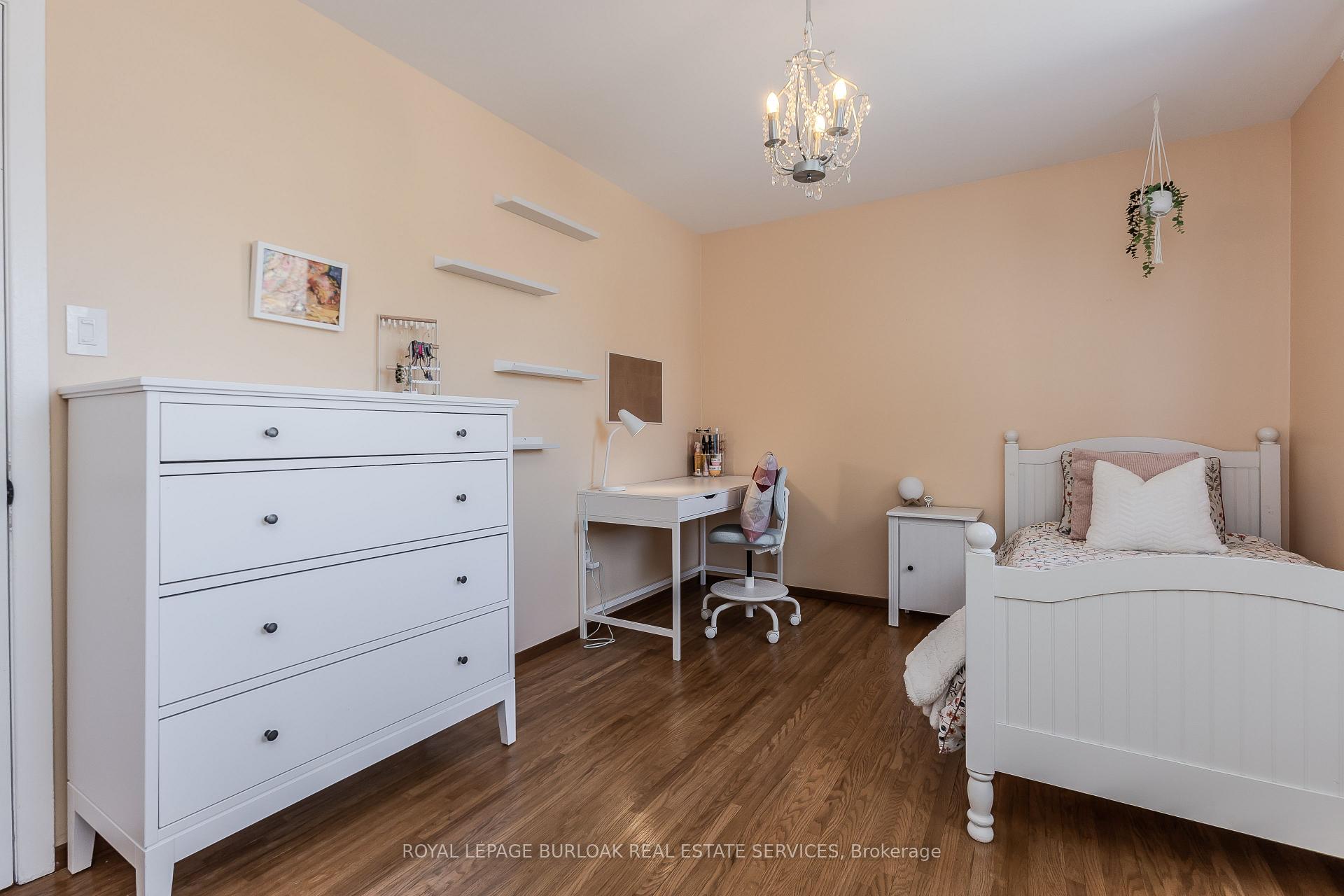 Photo 34 of 21 Cedar Street, Hamilton, Waterdown — HOMEH