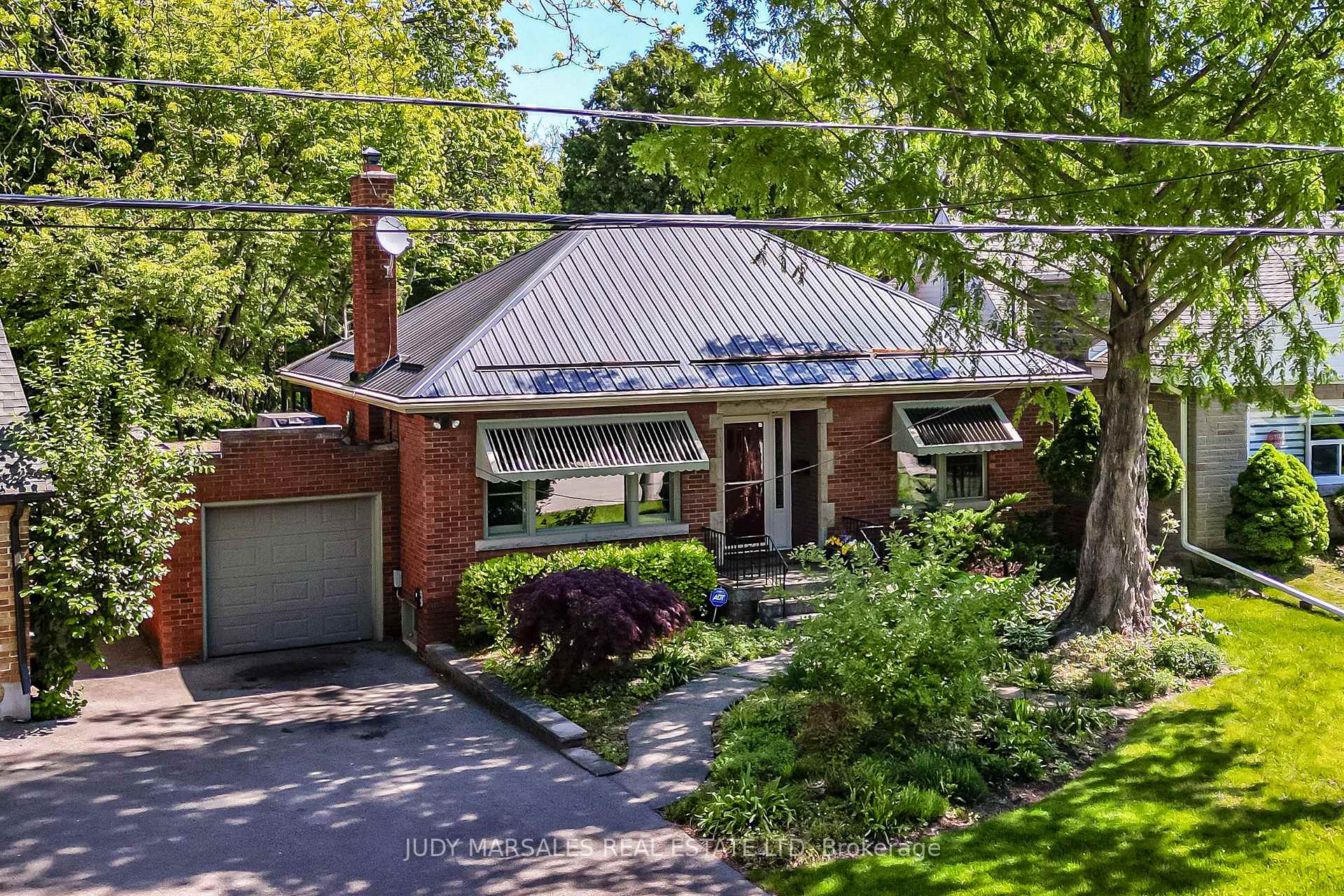 Photo 3 of 24 Binkley Crescent, Hamilton, Ainslie Wood — HOMEH