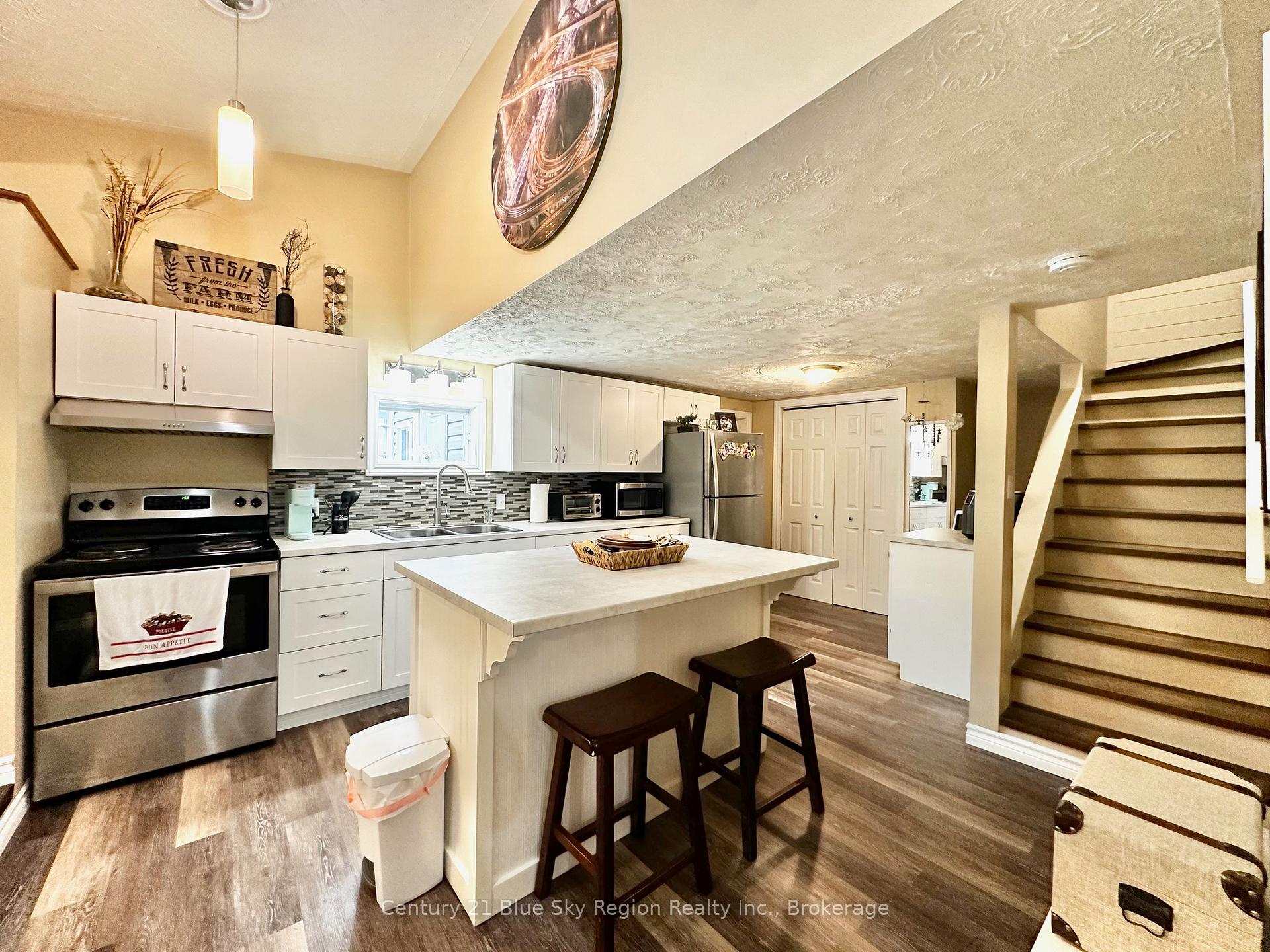 Photo 4 of 1065 James Street, Mattawa — HOMEH