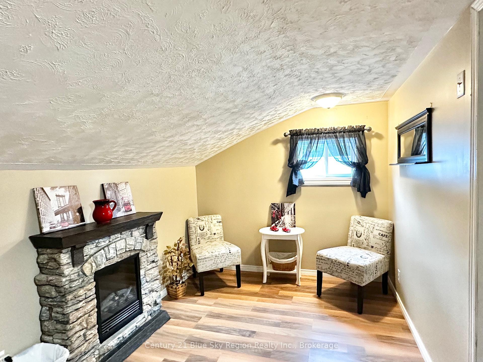 Photo 12 of 1065 James Street, Mattawa — HOMEH