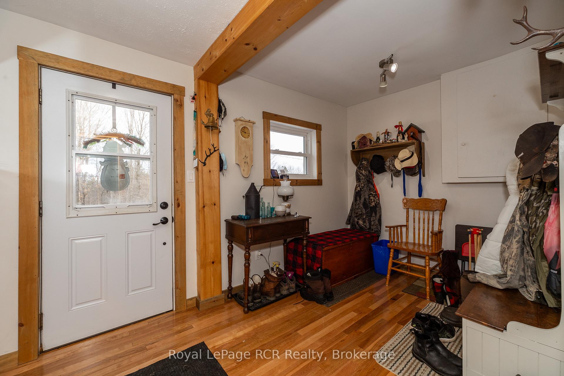 Photo 5 of 206 Crawford Road, Chatsworth — HOMEH