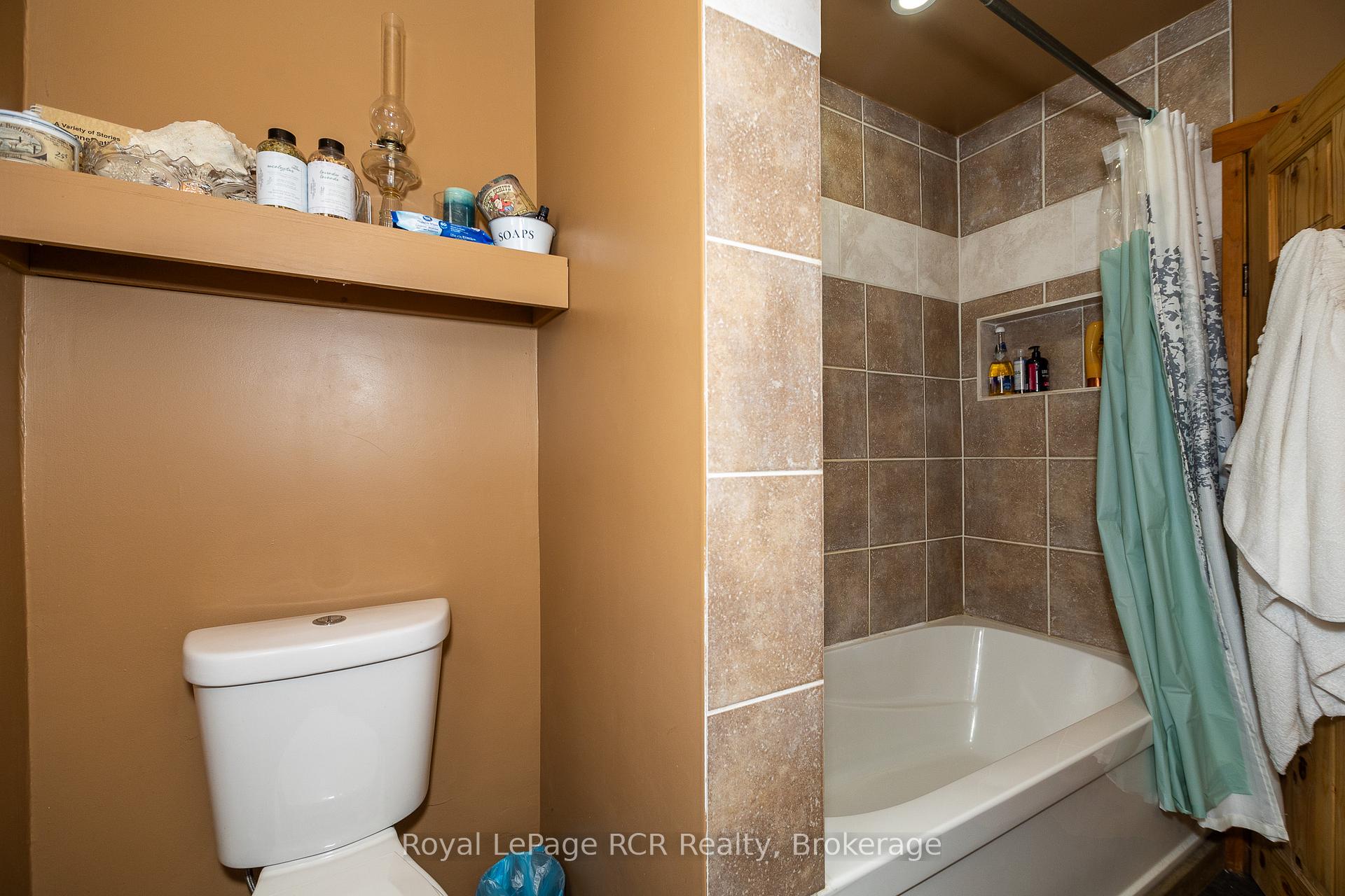 Photo 19 of 206 Crawford Road, Chatsworth — HOMEH