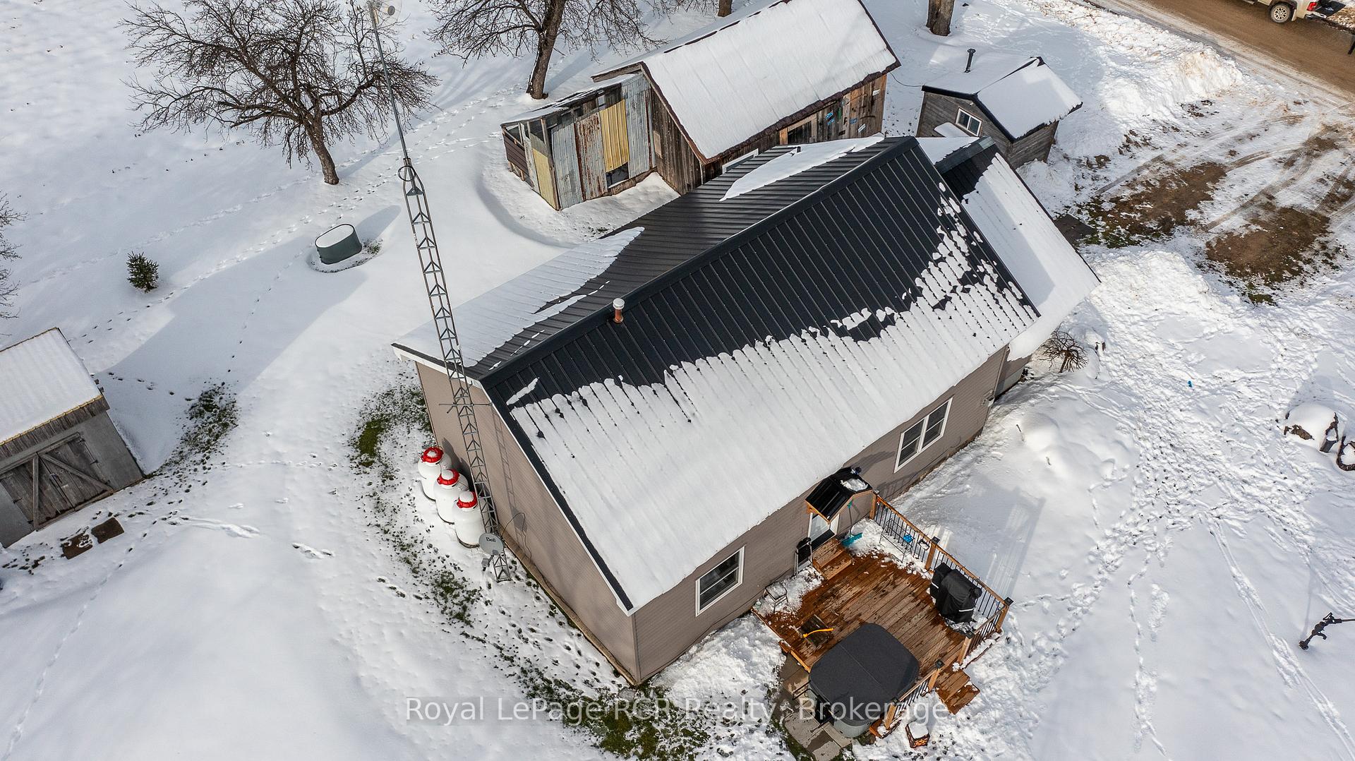 Photo 29 of 206 Crawford Road, Chatsworth — HOMEH