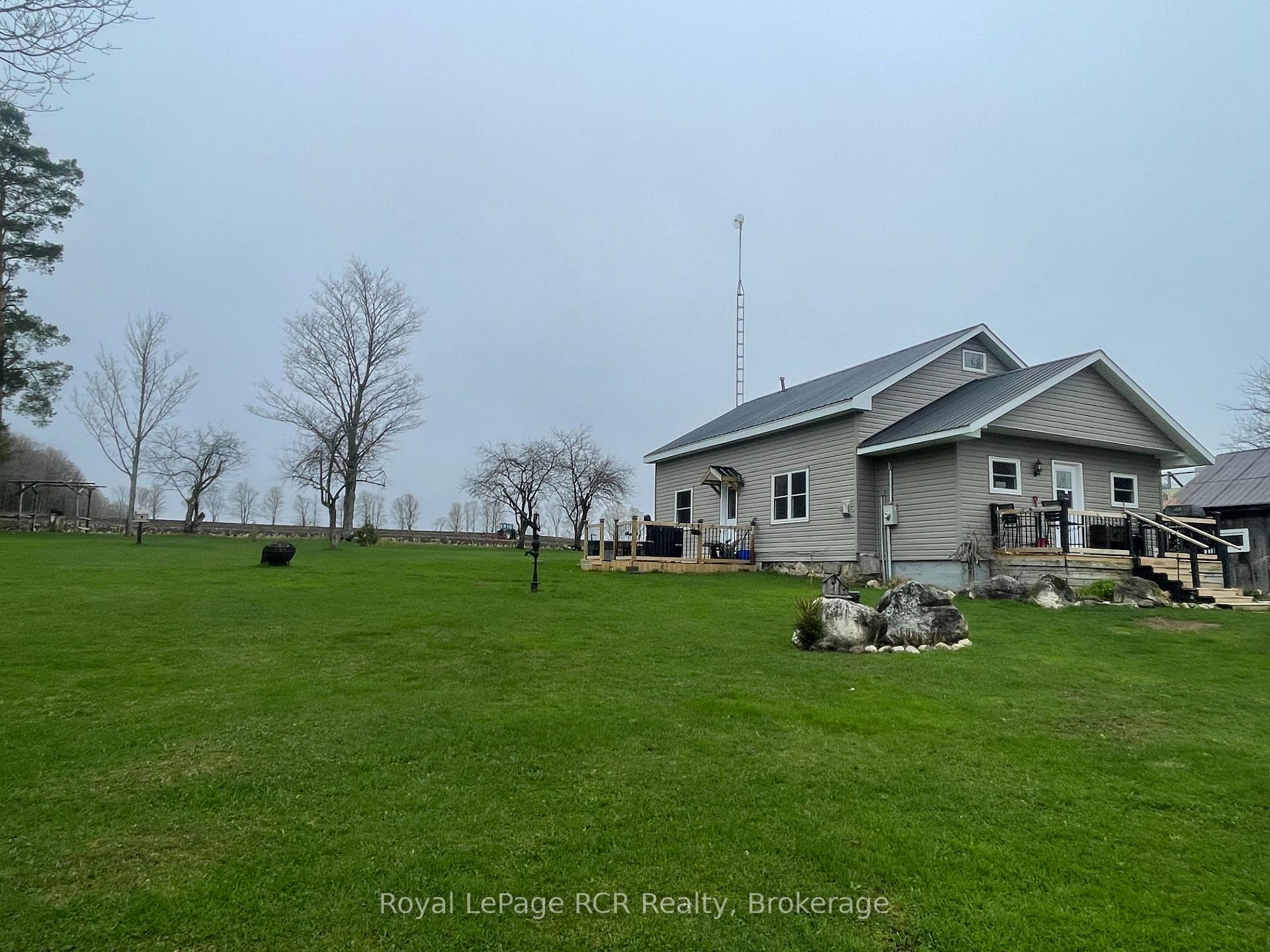 Photo 33 of 206 Crawford Road, Chatsworth — HOMEH