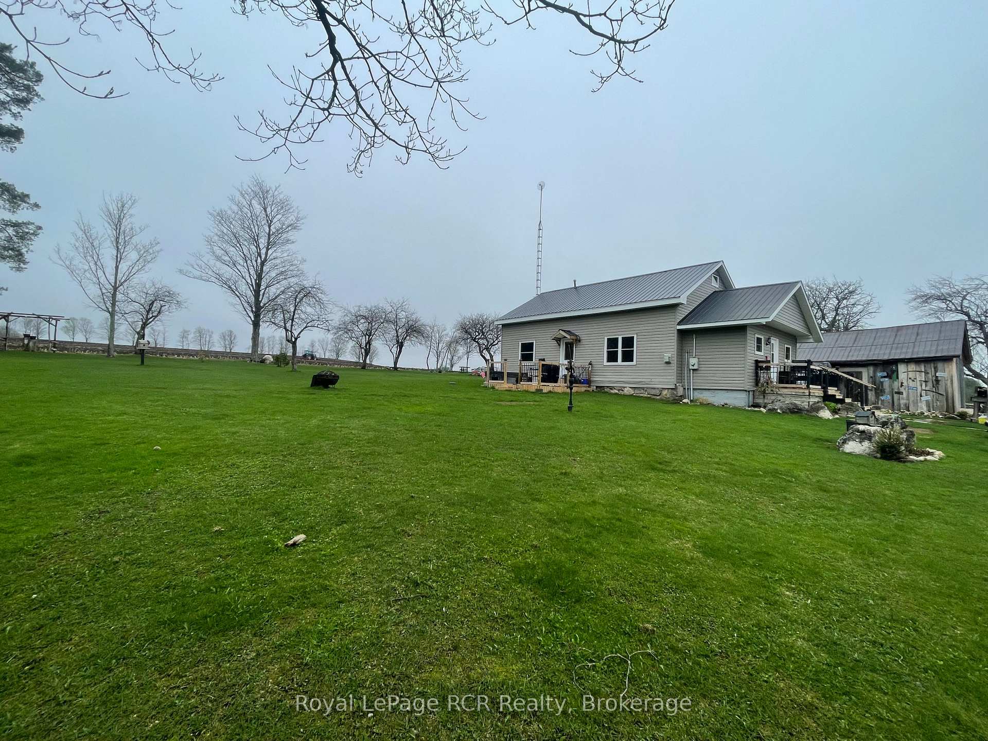 Photo 34 of 206 Crawford Road, Chatsworth — HOMEH