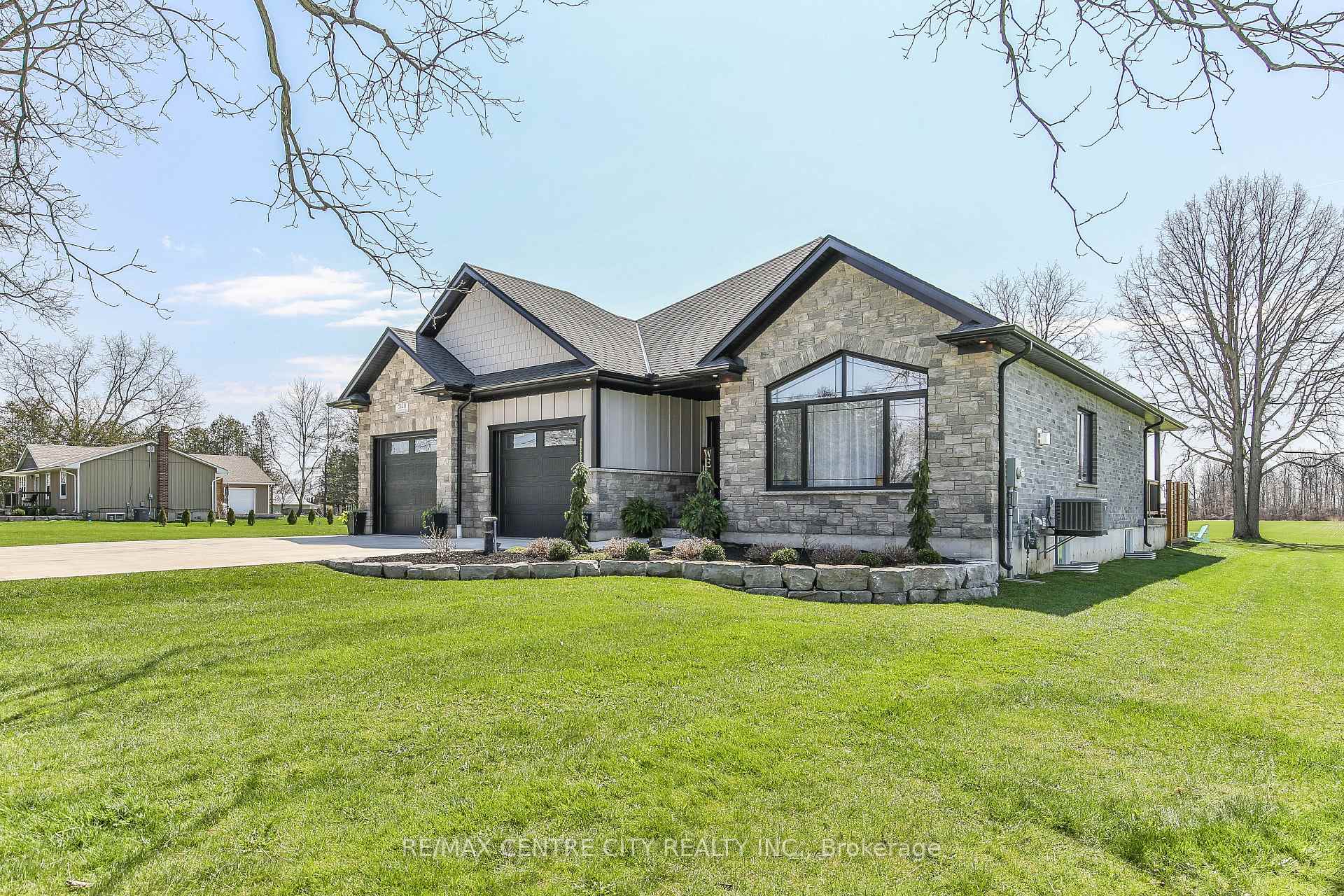 Photo 3 of 51211 Clinton Street, Malahide, Springfield — HOMEH