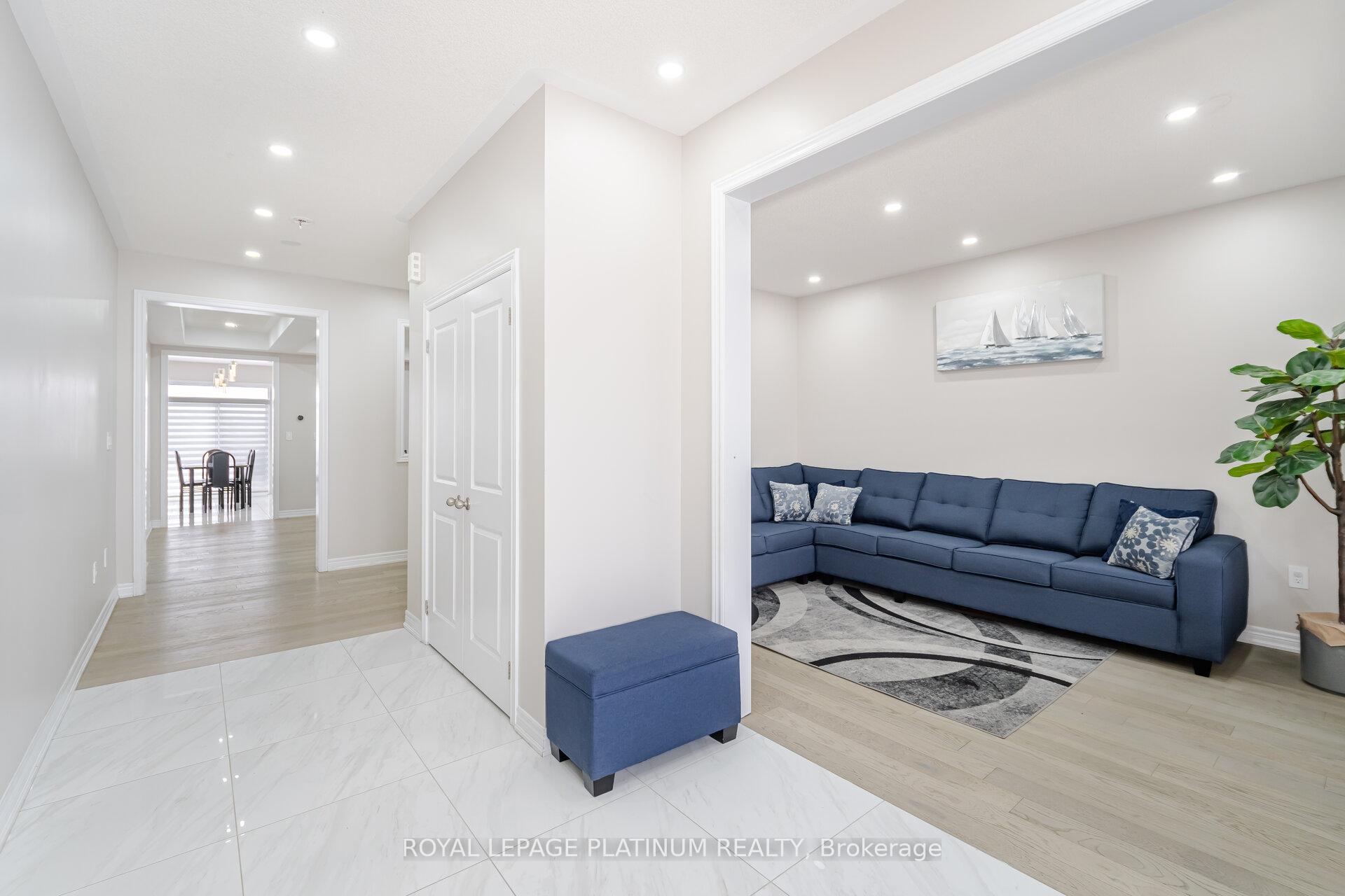 Photo 3 of 21 Smallwood Road, Brampton, Northwest Brampton — HOMEH