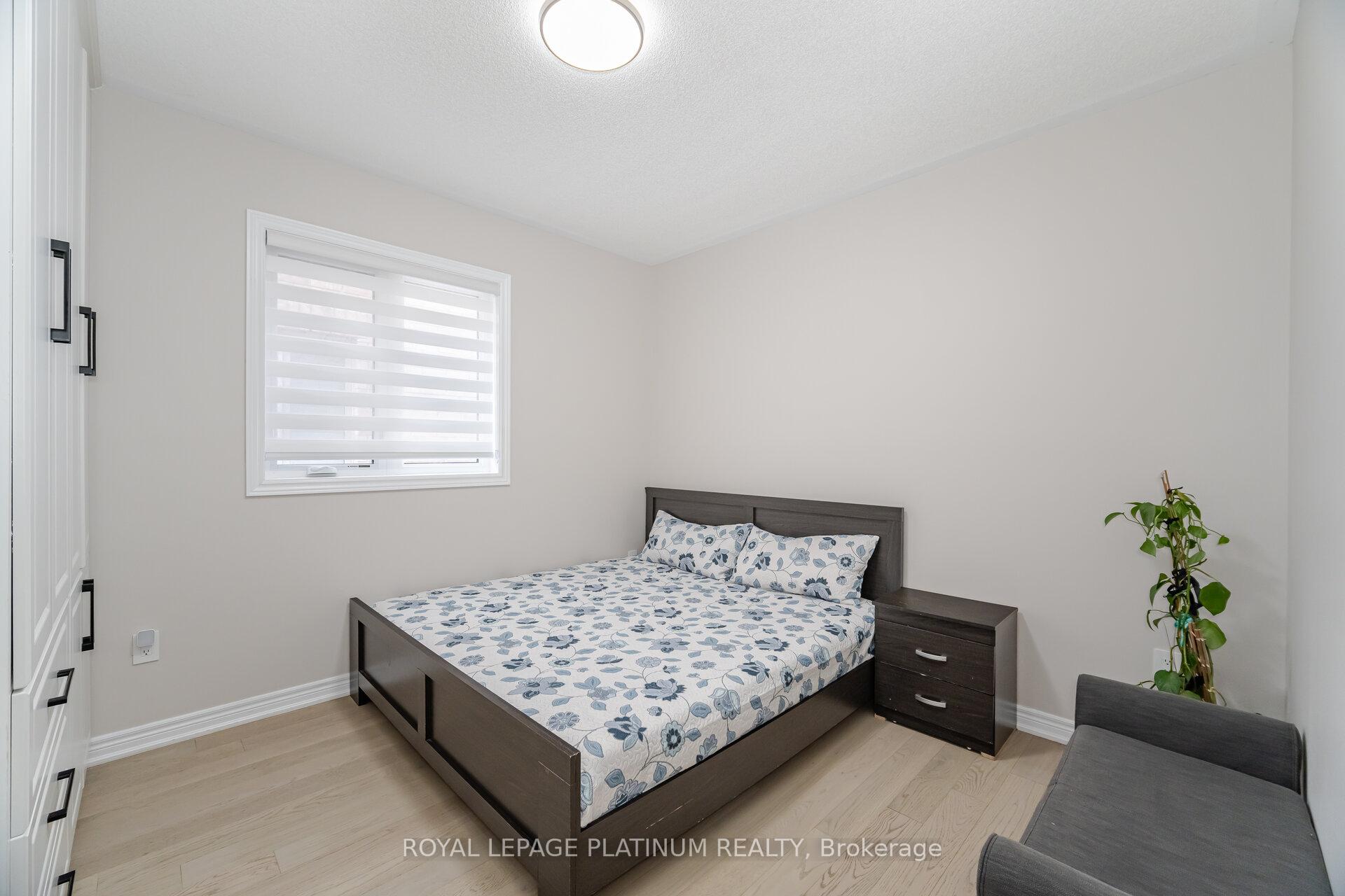 Photo 11 of 21 Smallwood Road, Brampton, Northwest Brampton — HOMEH