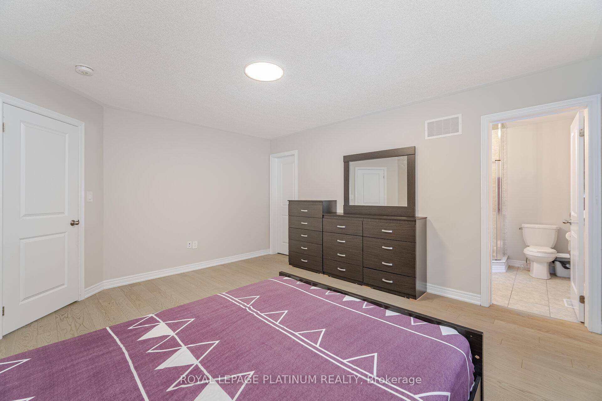 Photo 26 of 21 Smallwood Road, Brampton, Northwest Brampton — HOMEH