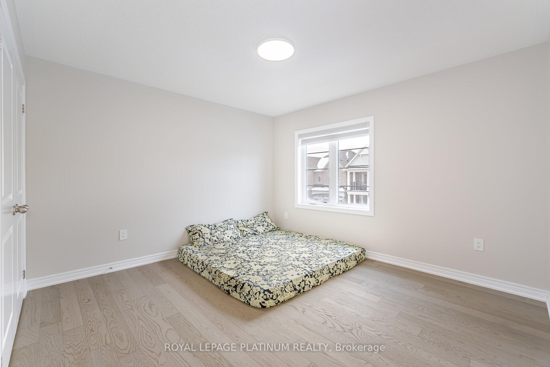 Photo 23 of 21 Smallwood Road, Brampton, Northwest Brampton — HOMEH