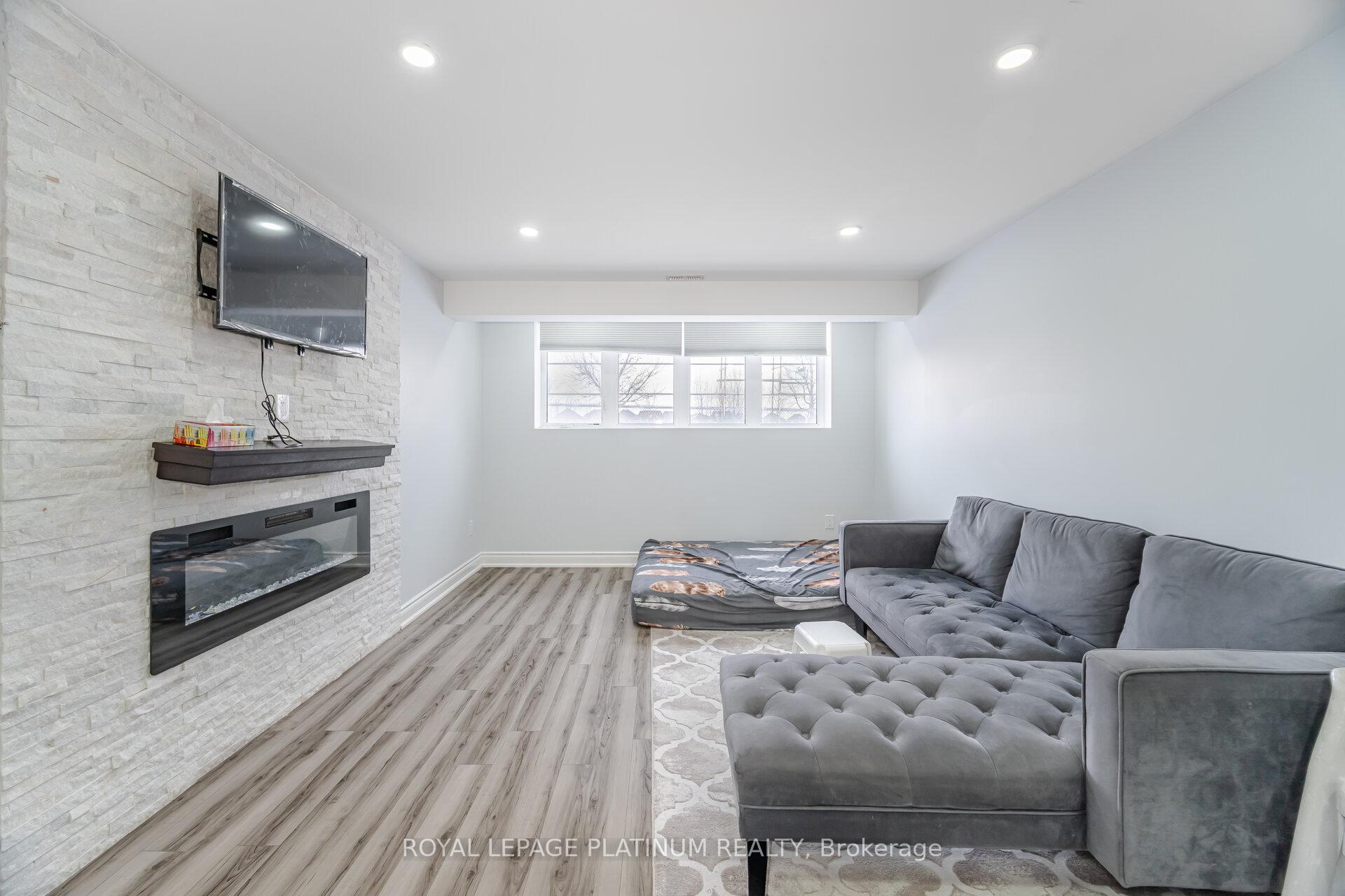 Photo 34 of 21 Smallwood Road, Brampton, Northwest Brampton — HOMEH