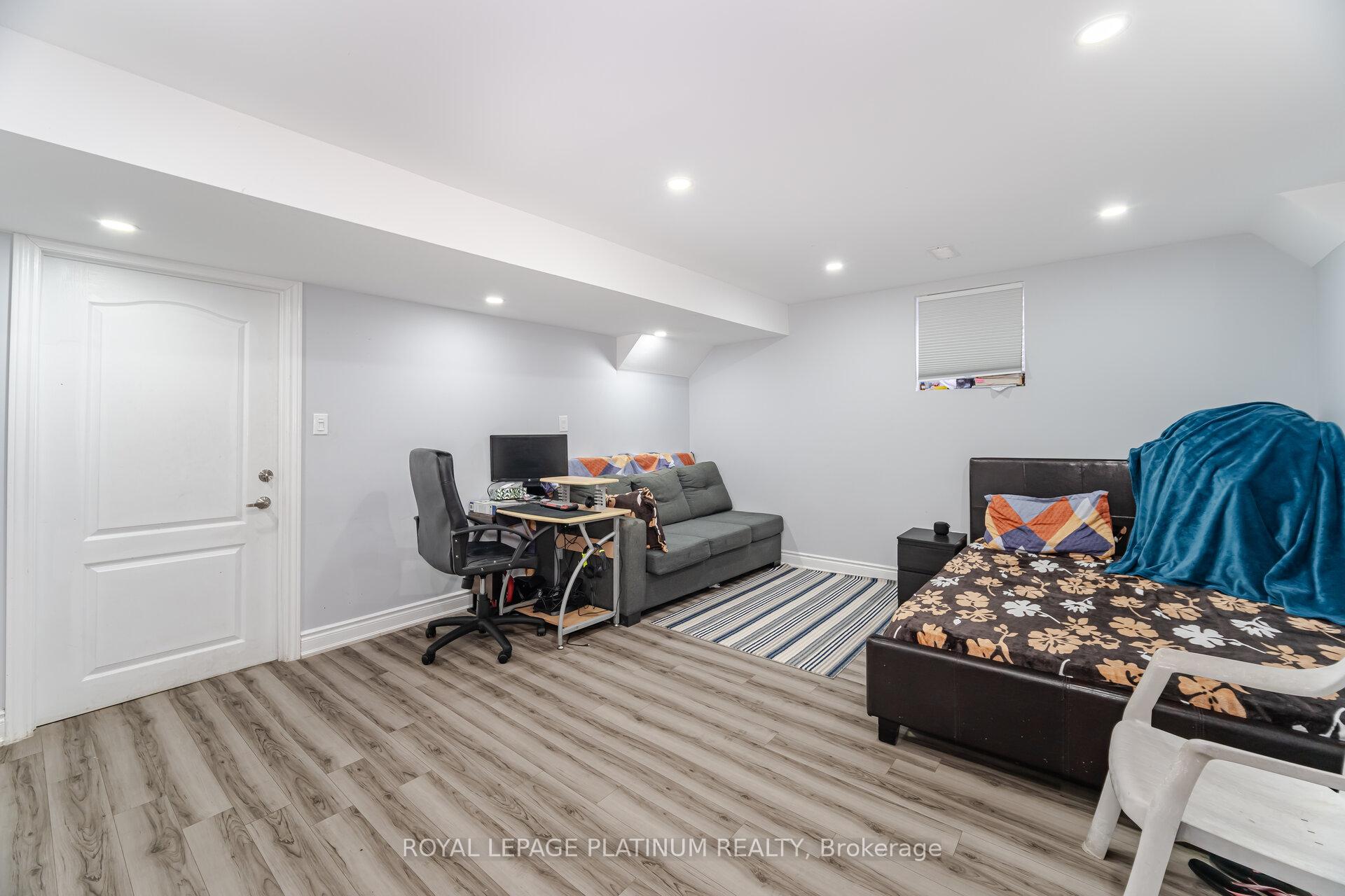 Photo 37 of 21 Smallwood Road, Brampton, Northwest Brampton — HOMEH