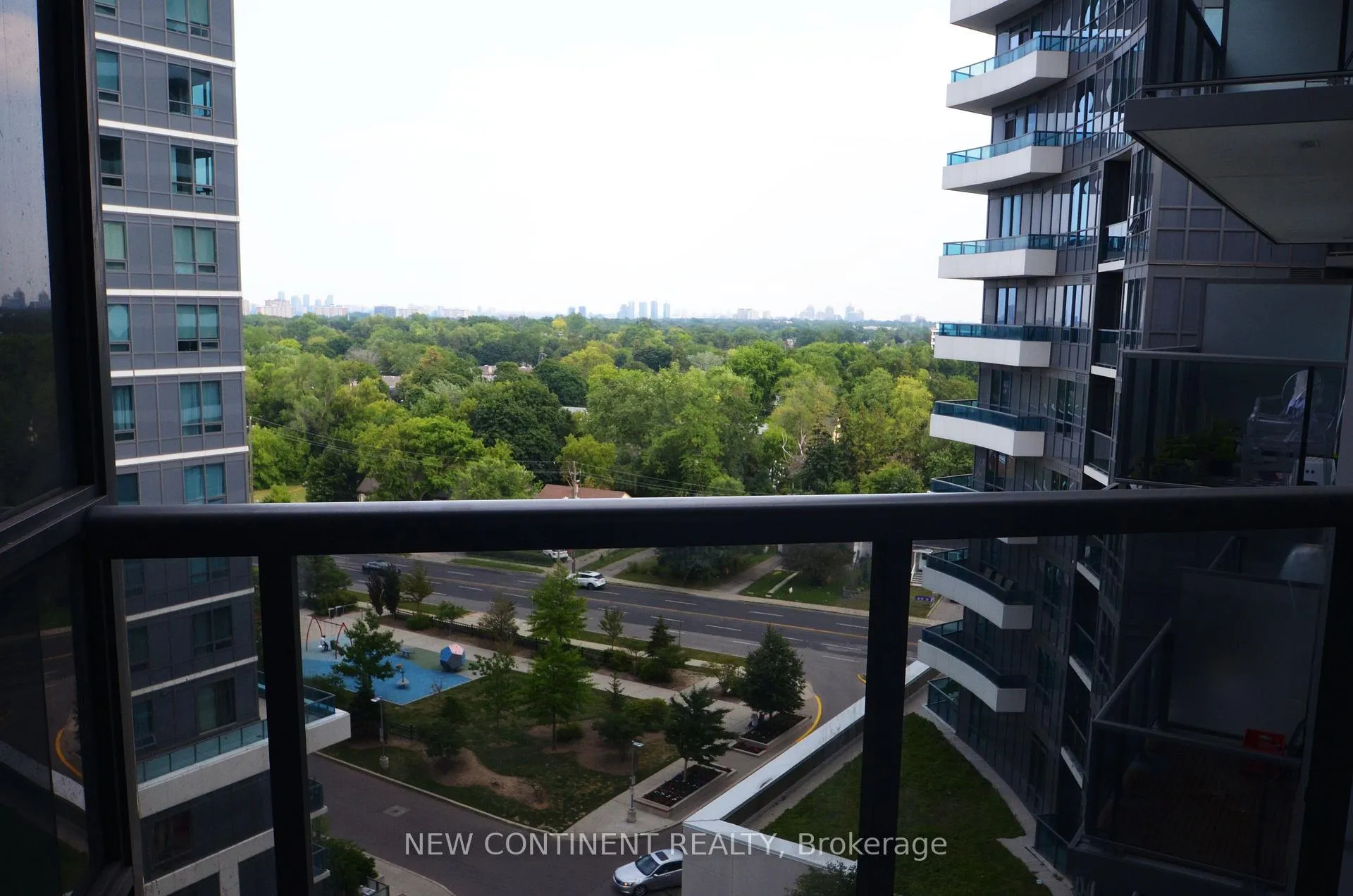 Photo 15 of Unit 838, 7171 Yonge Street, Markham, Grandview — HOMEH