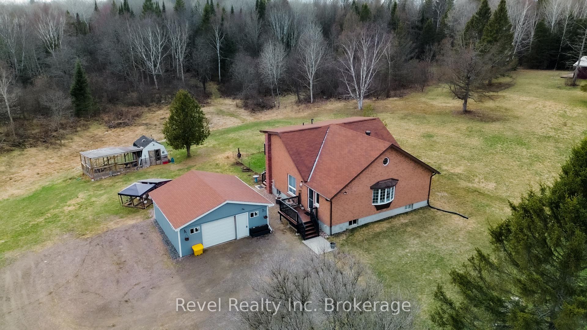 Front of 799 Maple Hill Road