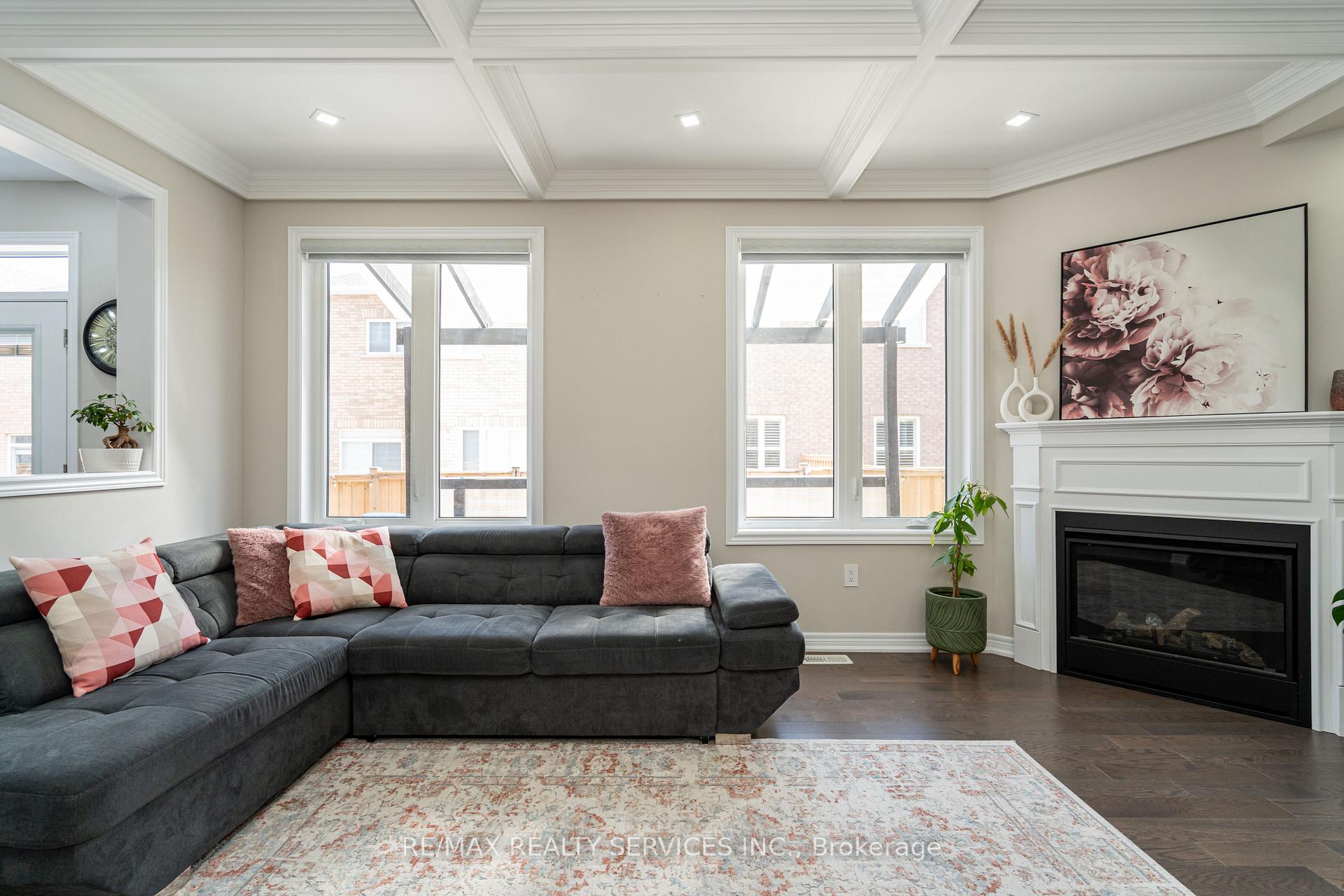 Photo 9 of 109 Benhurst Crescent, Brampton, Northwest Brampton — HOMEH