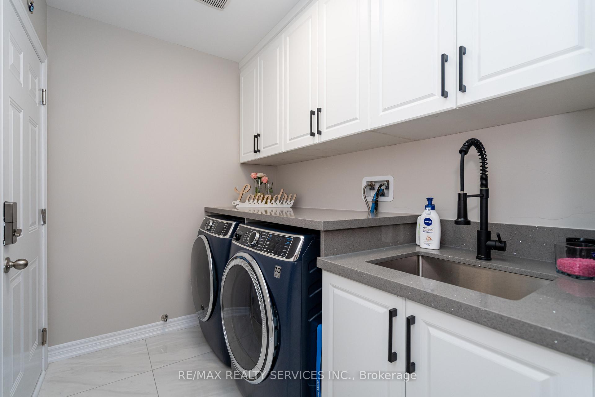 Photo 10 of 109 Benhurst Crescent, Brampton, Northwest Brampton — HOMEH