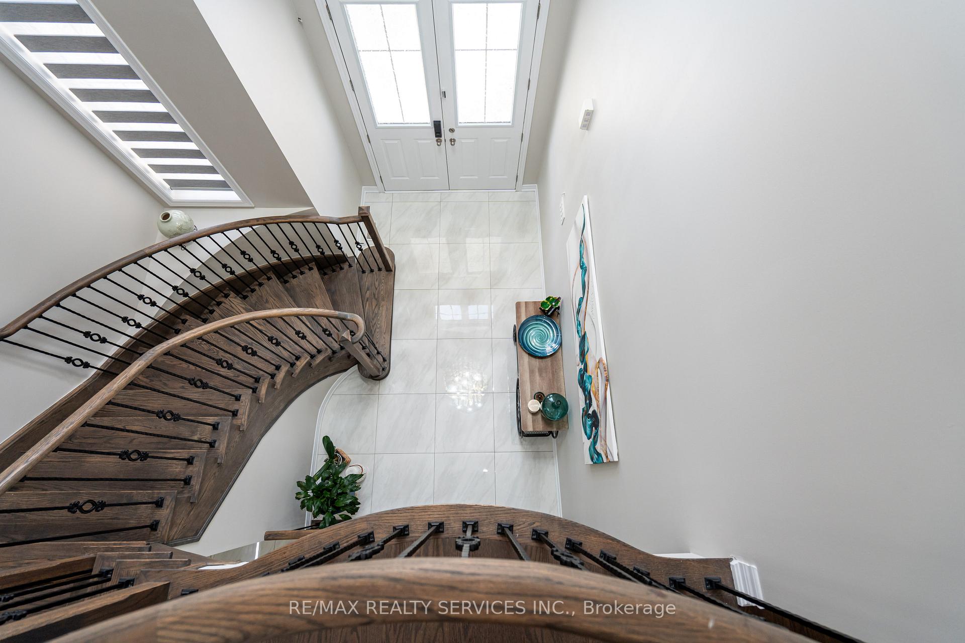 Photo 27 of 109 Benhurst Crescent, Brampton, Northwest Brampton — HOMEH