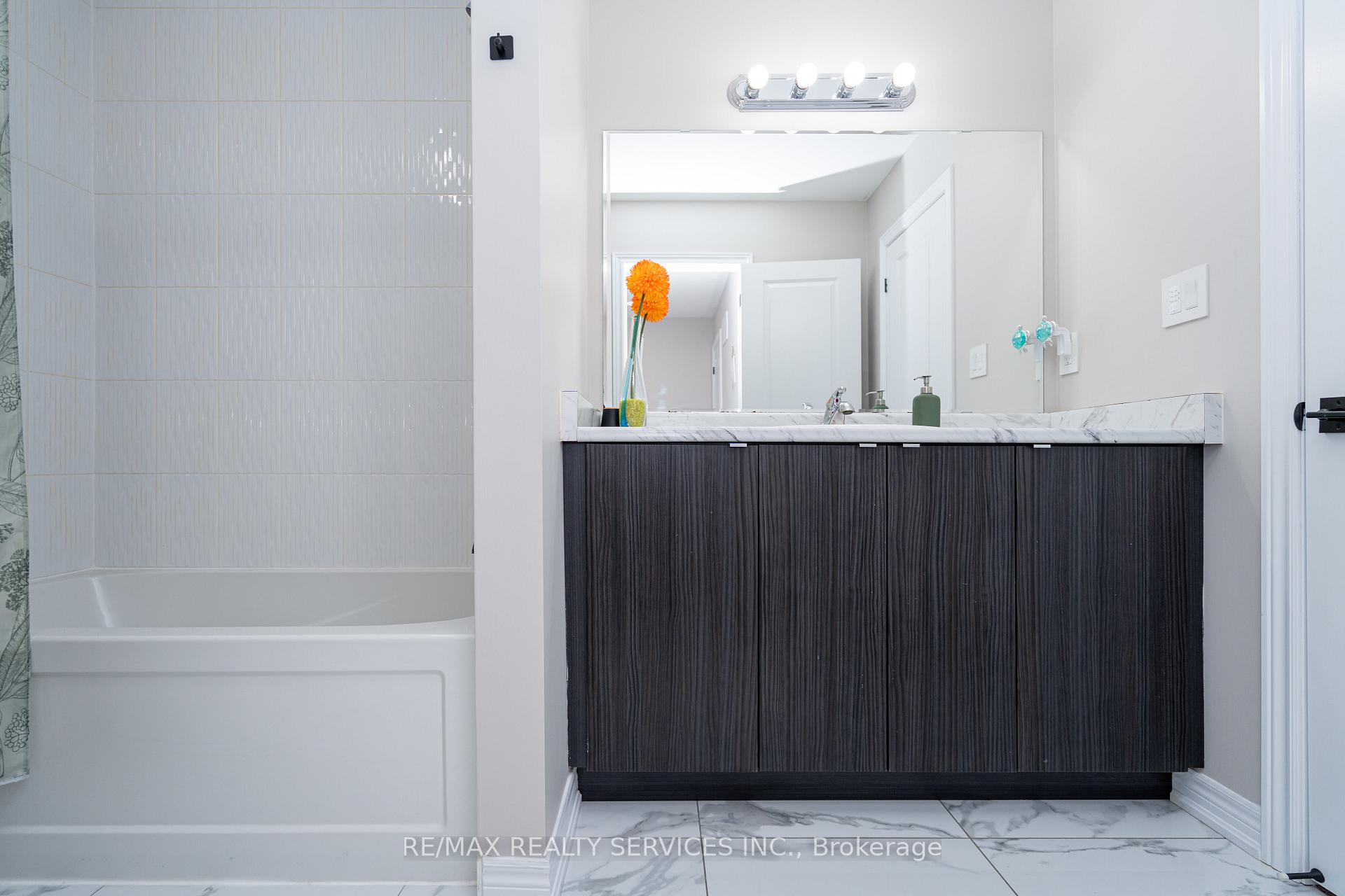 Photo 43 of 109 Benhurst Crescent, Brampton, Northwest Brampton — HOMEH