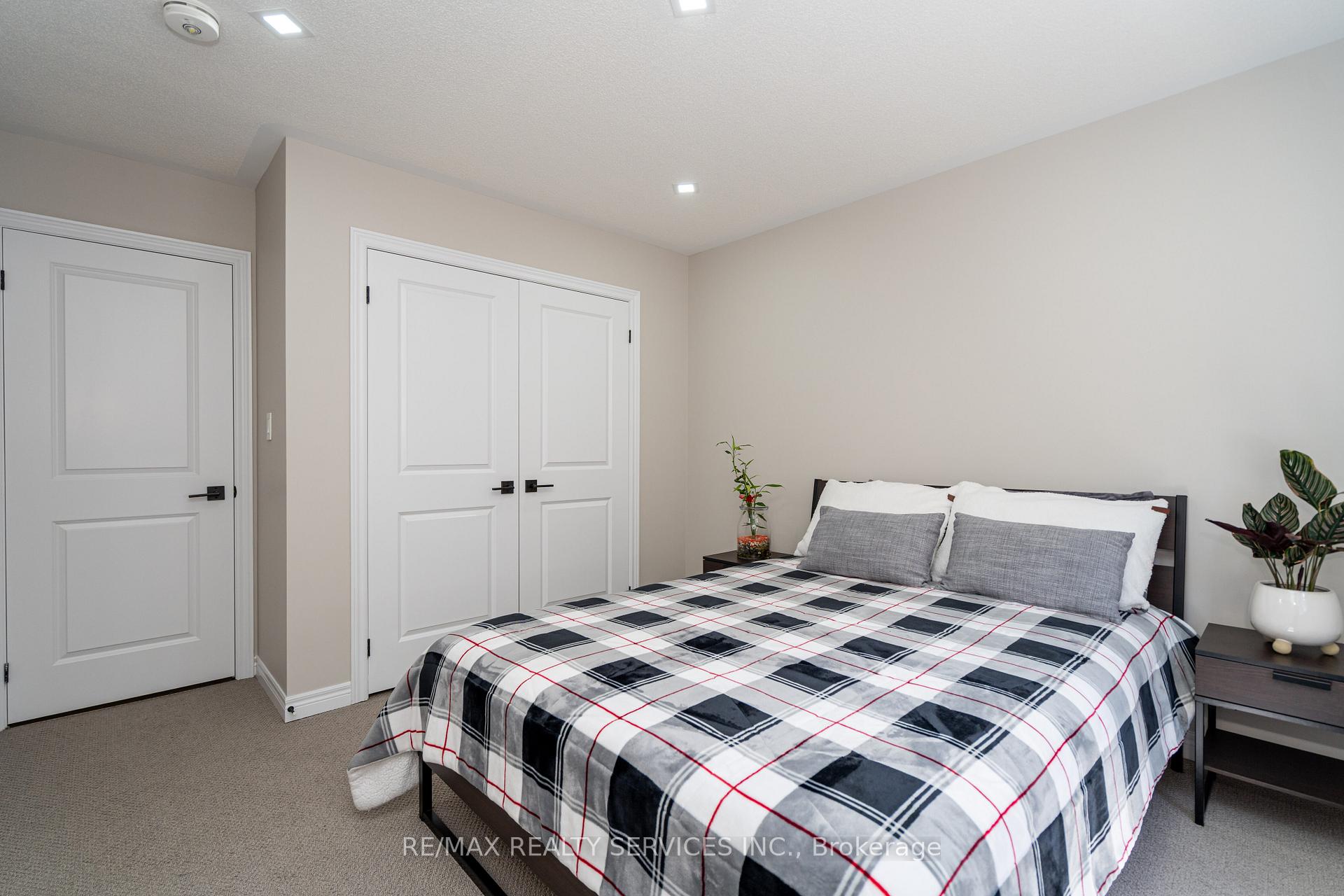Photo 22 of 109 Benhurst Crescent, Brampton, Northwest Brampton — HOMEH