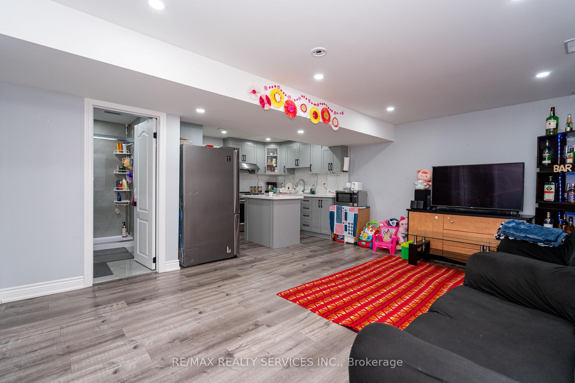 Photo 26 of 109 Benhurst Crescent, Brampton, Northwest Brampton — HOMEH