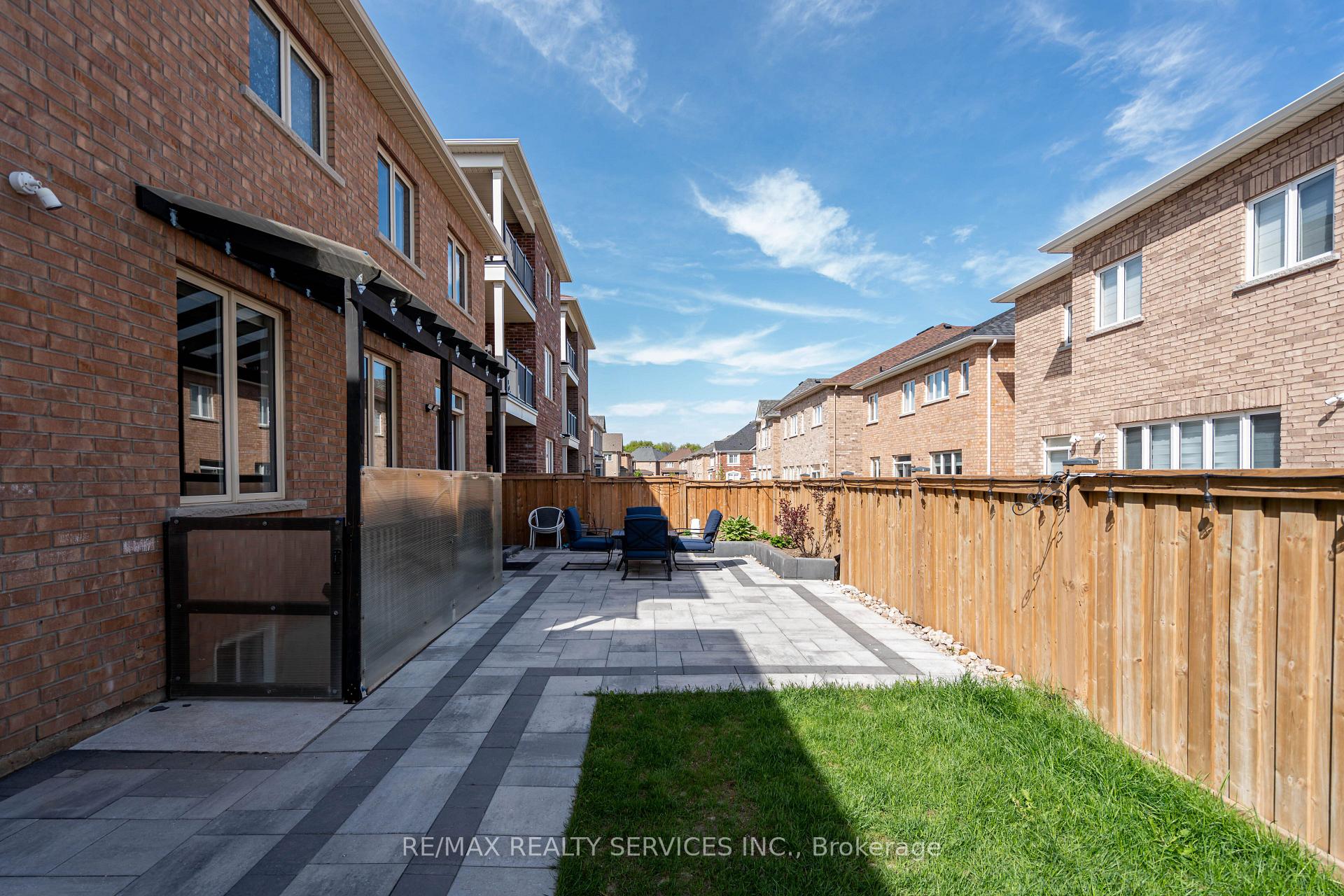 Photo 35 of 109 Benhurst Crescent, Brampton, Northwest Brampton — HOMEH