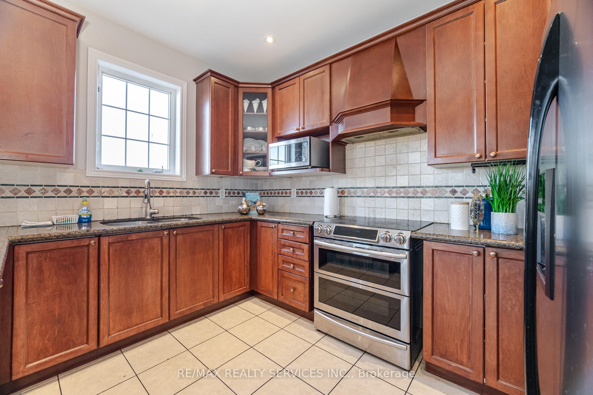 Photo 43 of 9 Watchman Road, Brampton, Bram East — HOMEH
