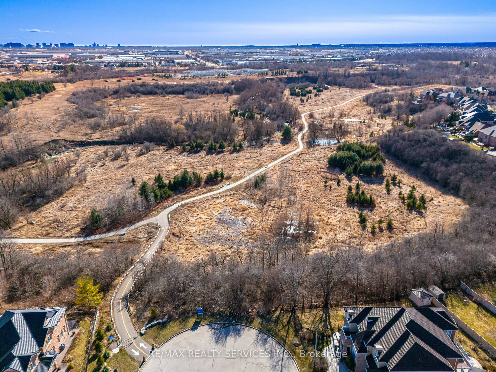 Photo 40 of 9 Watchman Road, Brampton, Bram East — HOMEH