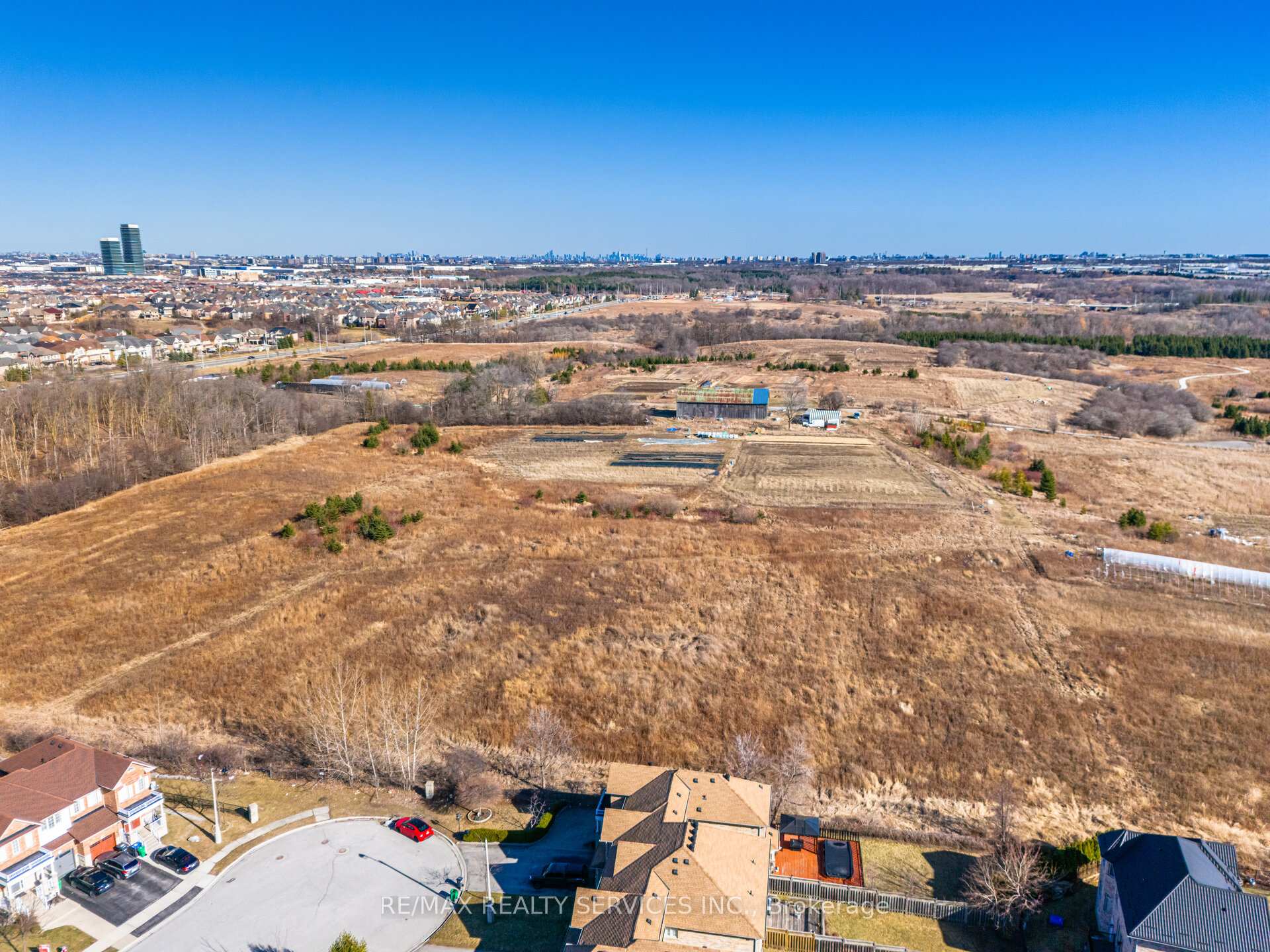 Photo 38 of 9 Watchman Road, Brampton, Bram East — HOMEH