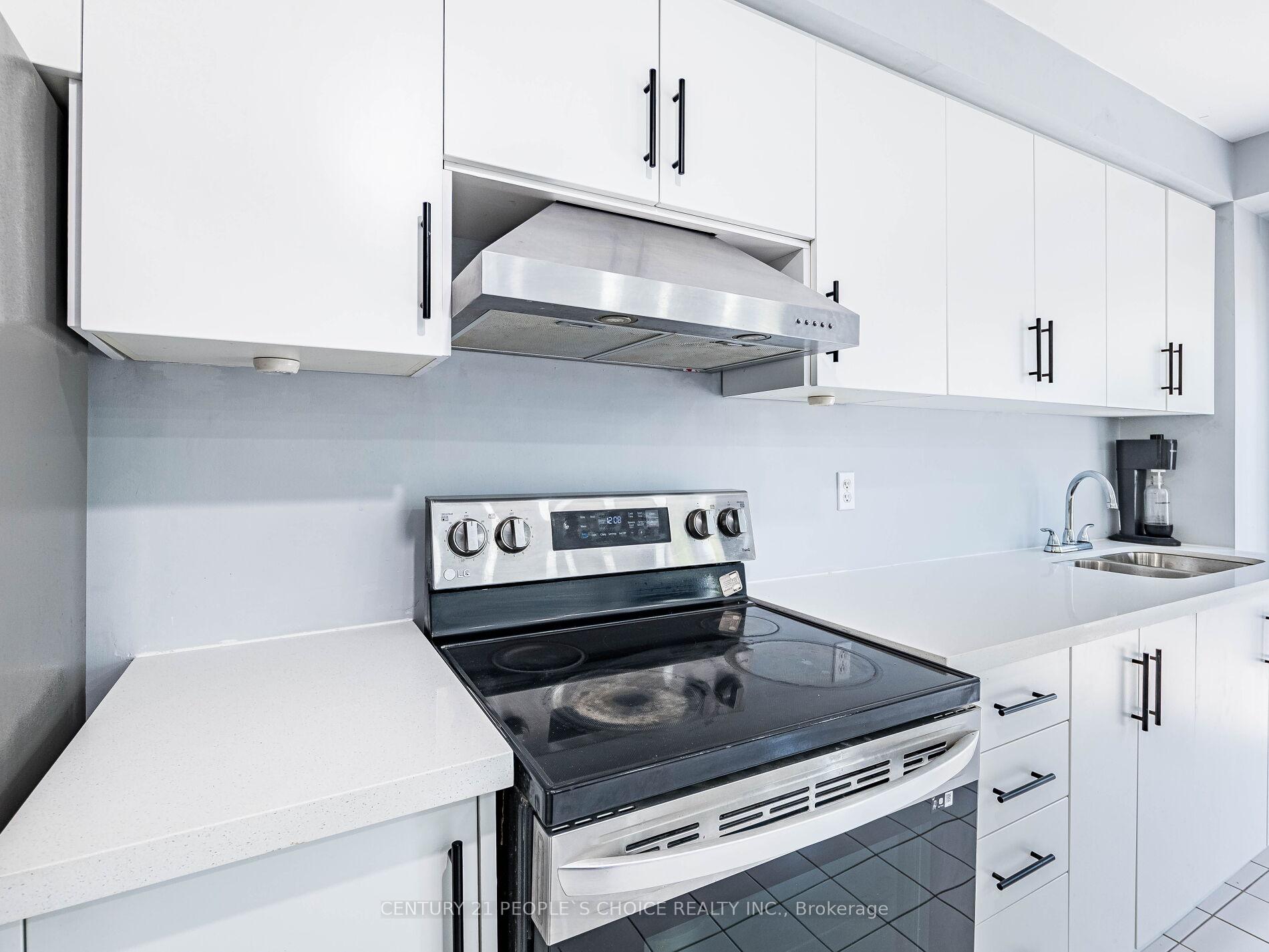 Photo 31 of 175 Fernforest Drive, Brampton, Sandringham-Wellington — HOMEH