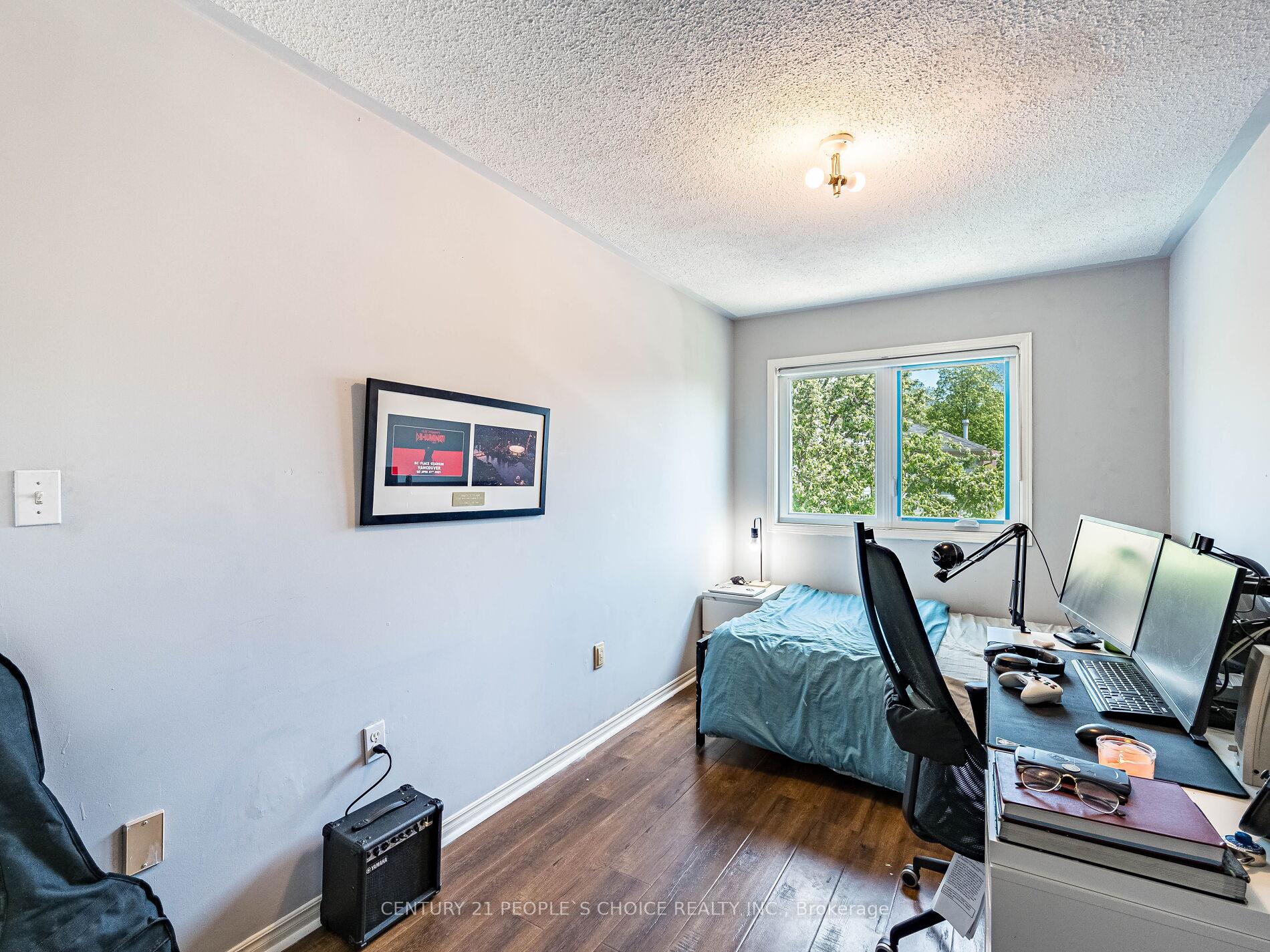 Photo 28 of 175 Fernforest Drive, Brampton, Sandringham-Wellington — HOMEH