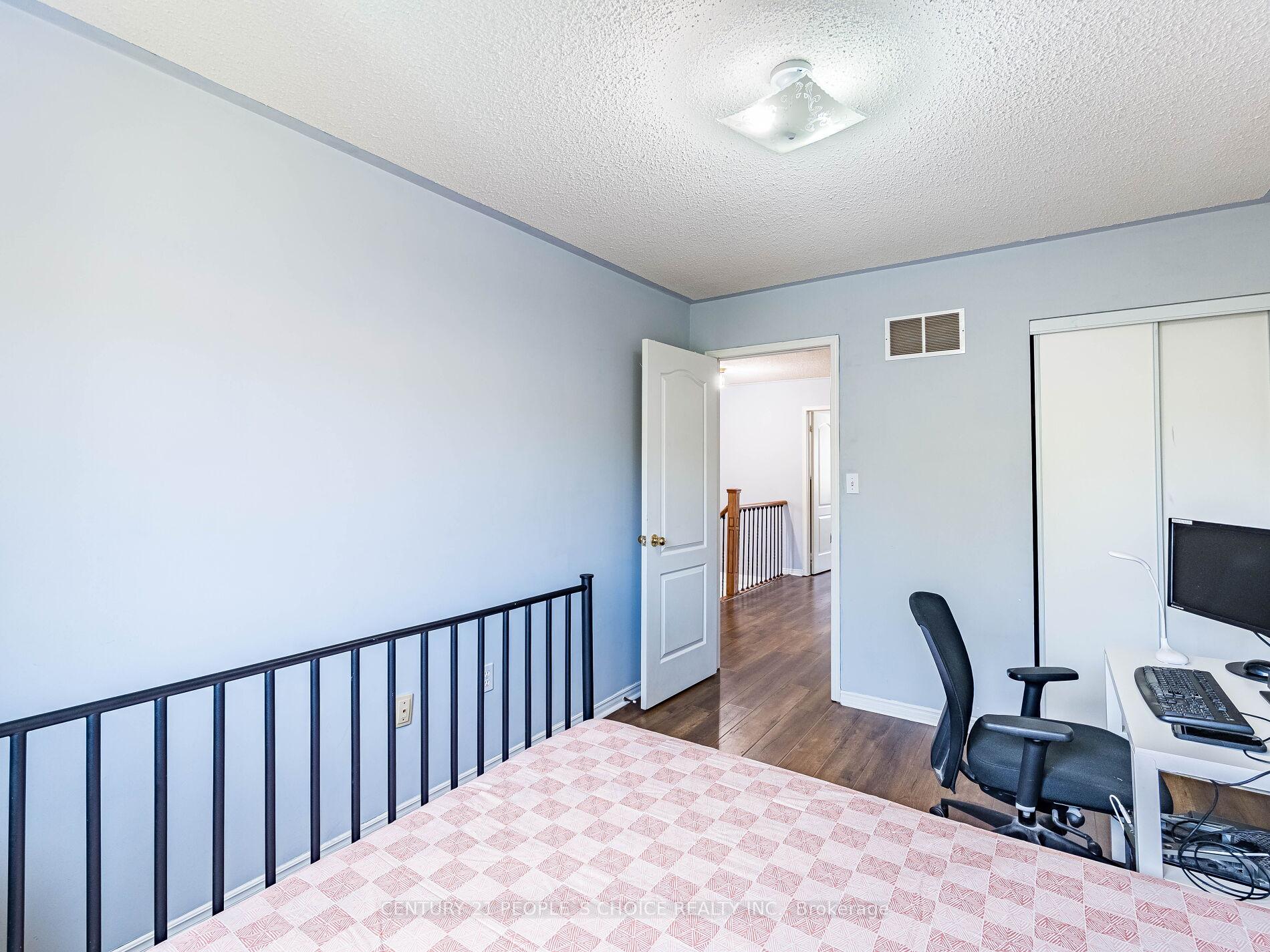 Photo 16 of 175 Fernforest Drive, Brampton, Sandringham-Wellington — HOMEH