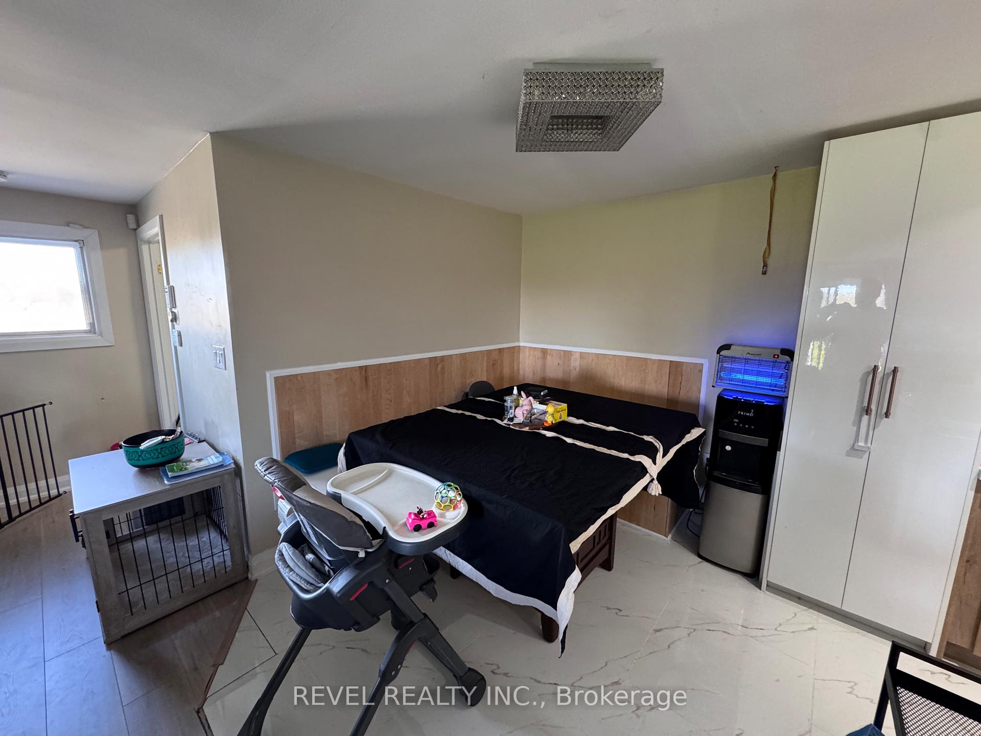 Photo 4 of 804 Green Mountain Road E, Hamilton, Rural Stoney Creek — HOMEH