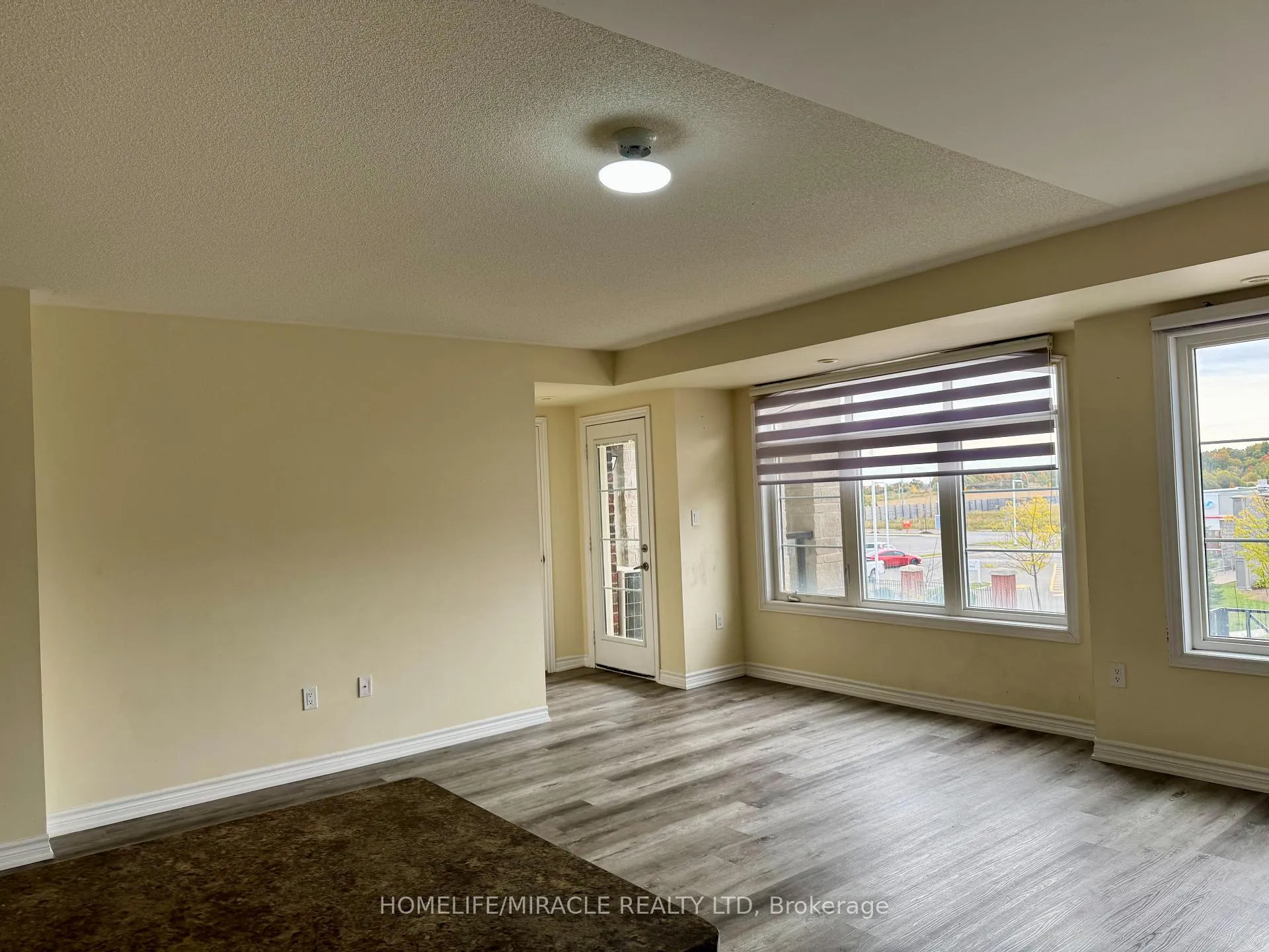 Photo 8 of Unit 5, 200 Veterans Drive, Brampton, Northwest Brampton — HOMEH