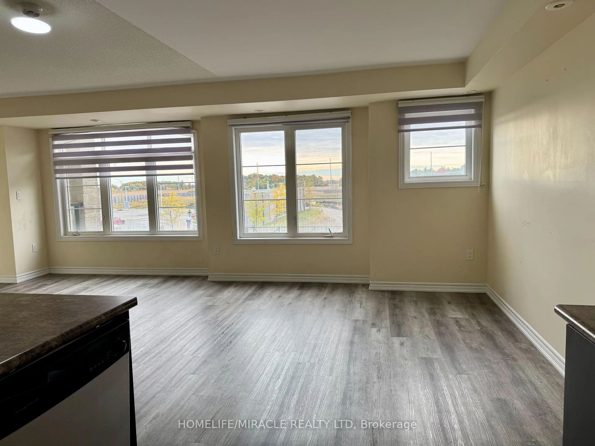 Photo 11 of Unit 5, 200 Veterans Drive, Brampton, Northwest Brampton — HOMEH