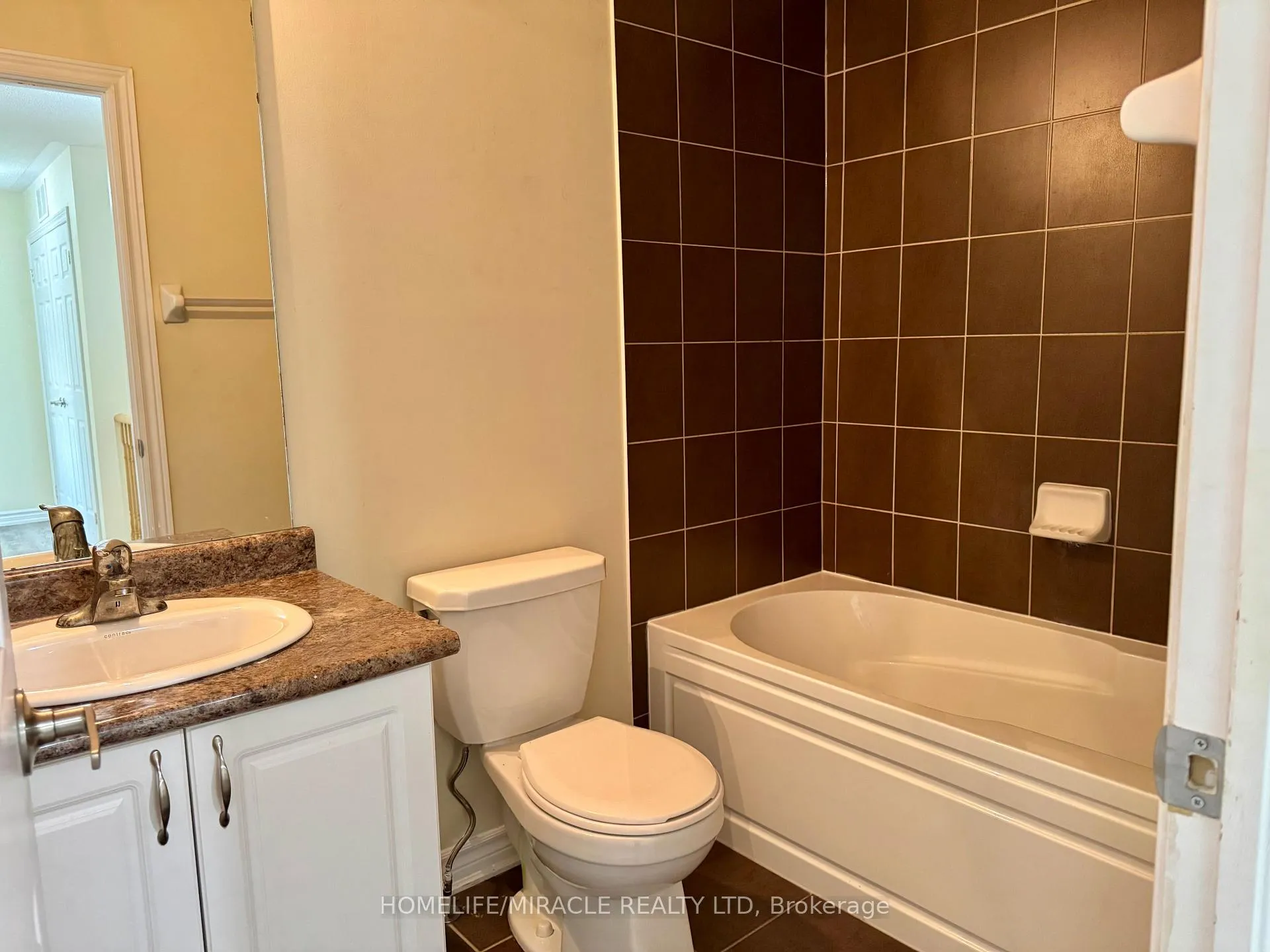 Photo 16 of Unit 5, 200 Veterans Drive, Brampton, Northwest Brampton — HOMEH