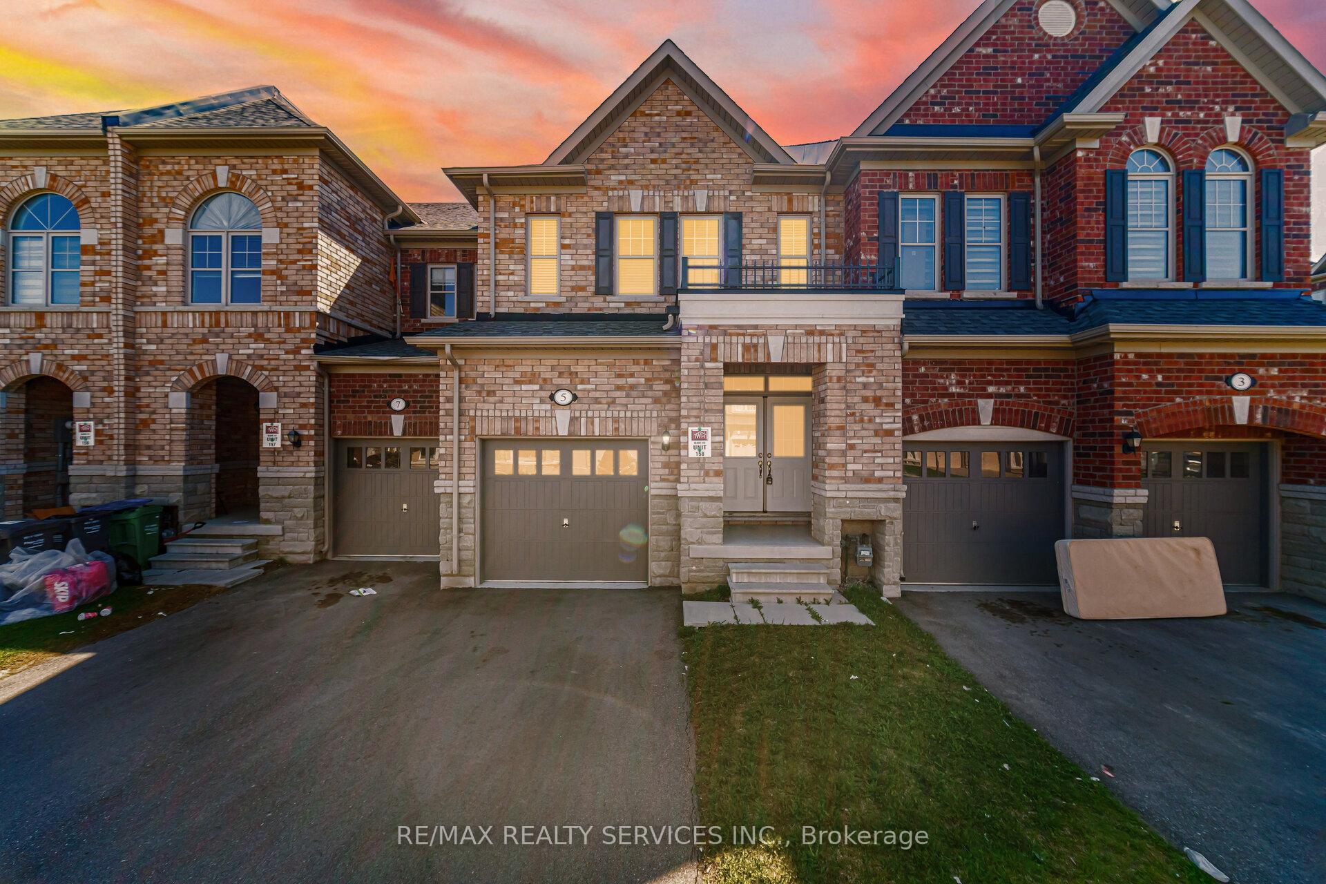 Photo 4 of 5 Pearman Crescent, Brampton, Northwest Brampton — HOMEH