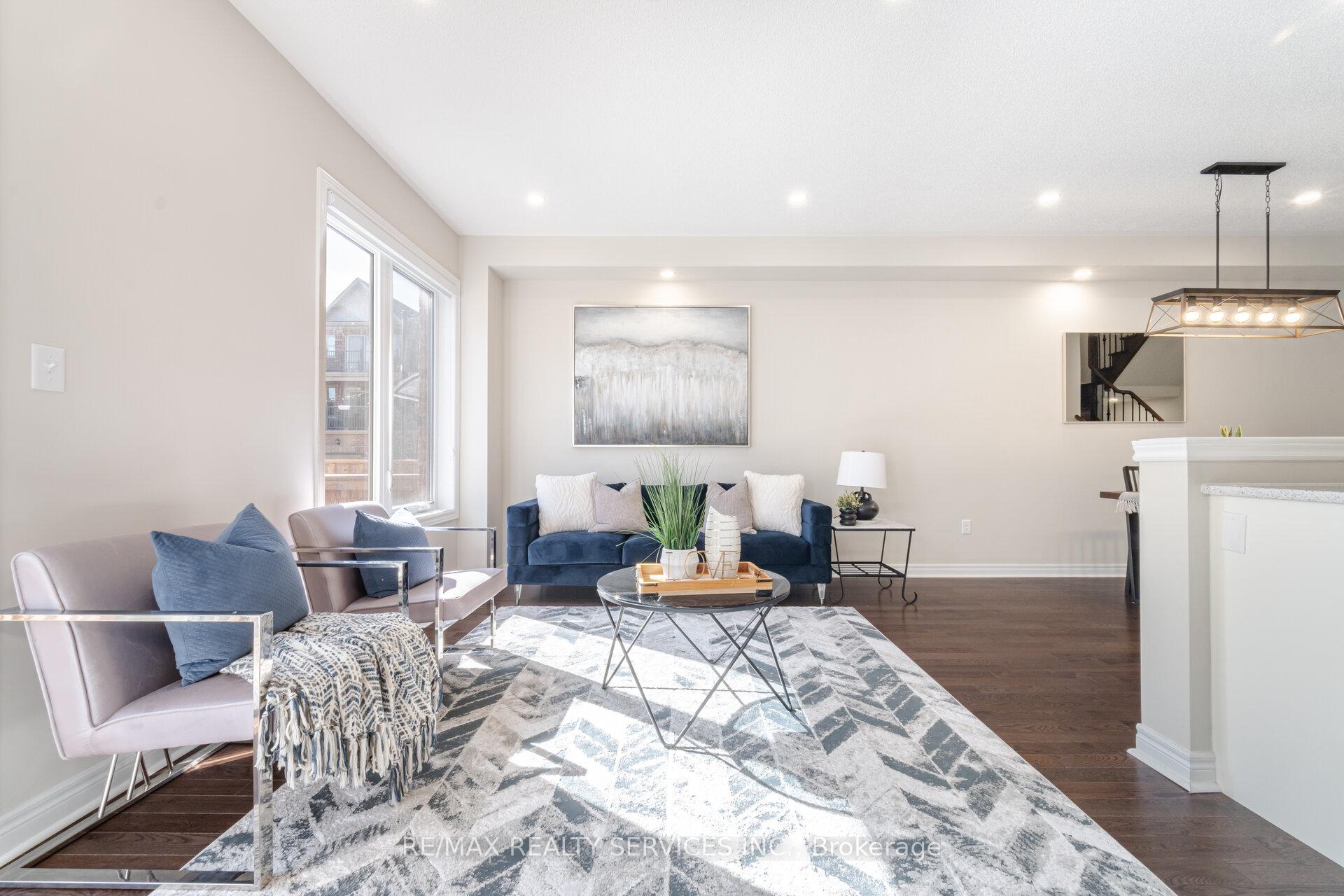 Photo 15 of 5 Pearman Crescent, Brampton, Northwest Brampton — HOMEH