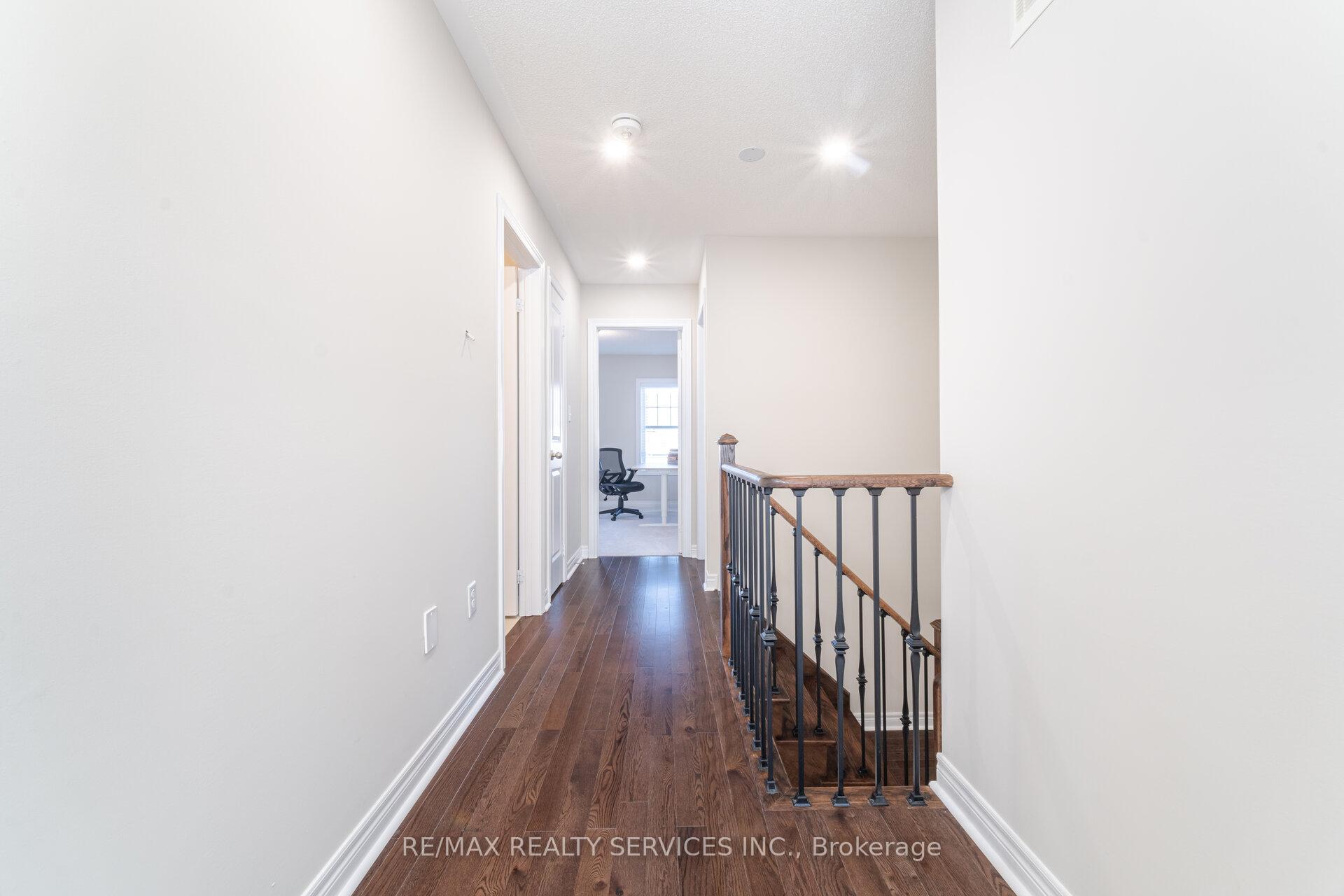 Photo 26 of 5 Pearman Crescent, Brampton, Northwest Brampton — HOMEH