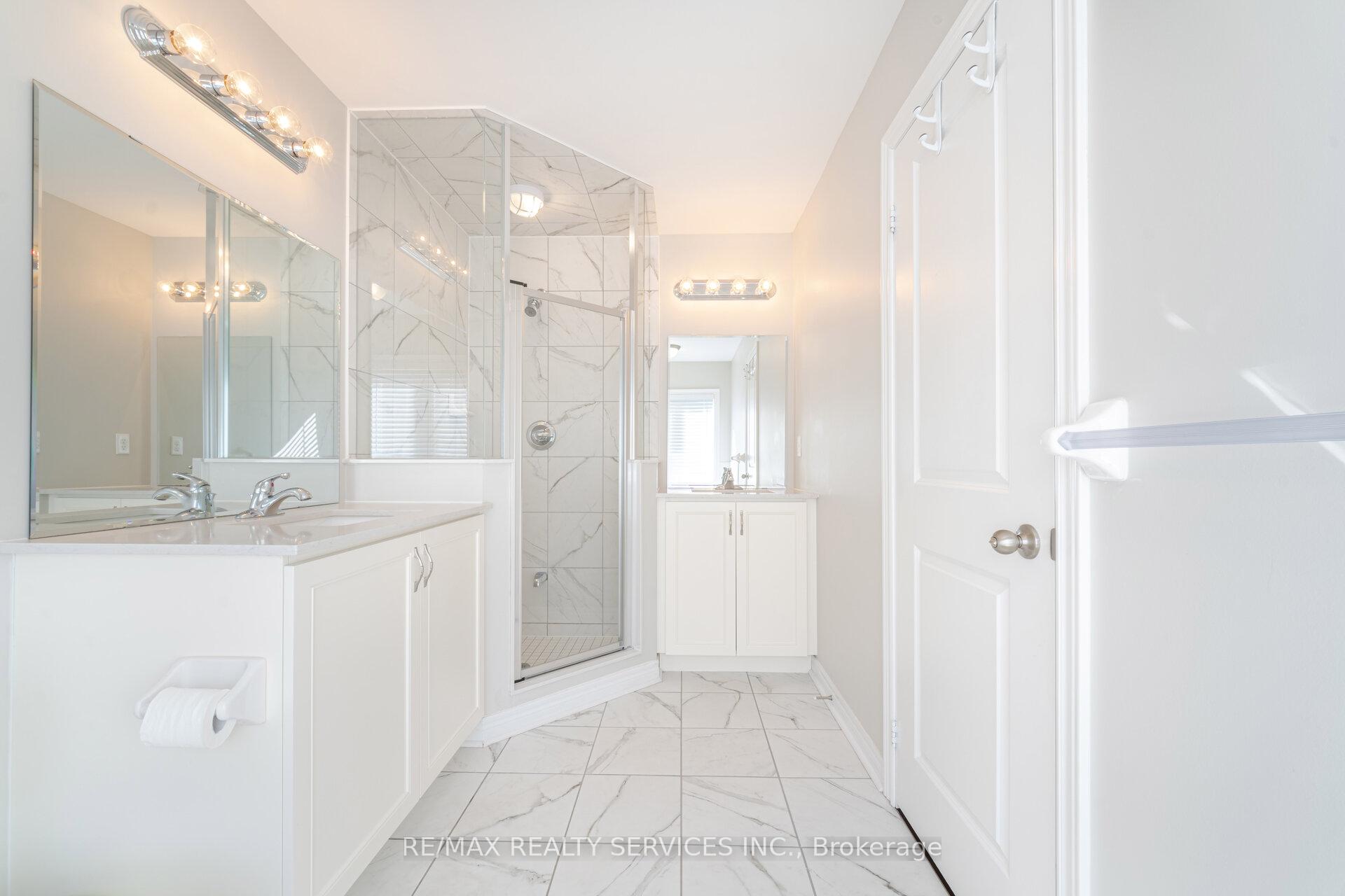 Photo 32 of 5 Pearman Crescent, Brampton, Northwest Brampton — HOMEH