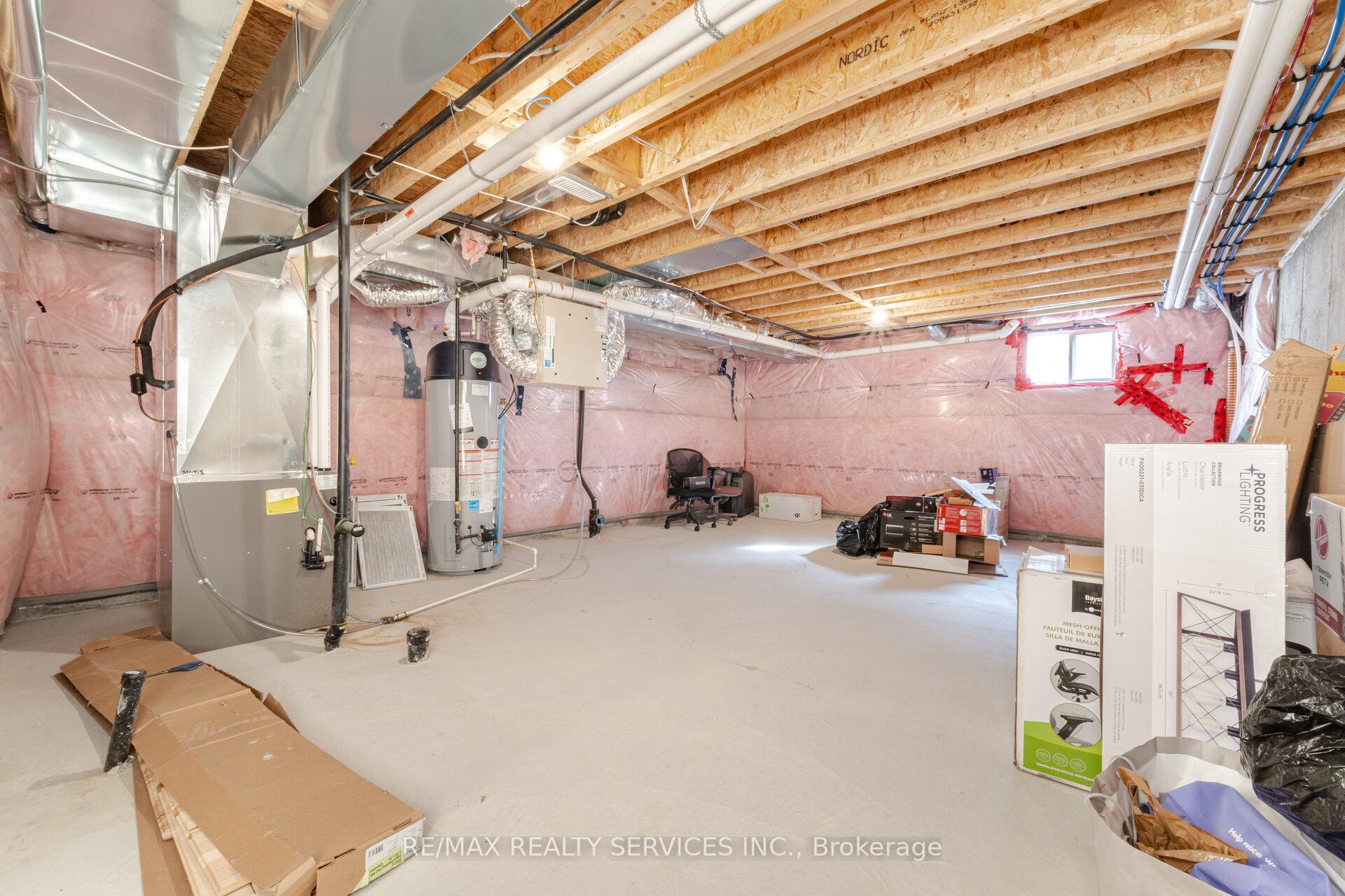 Photo 43 of 5 Pearman Crescent, Brampton, Northwest Brampton — HOMEH