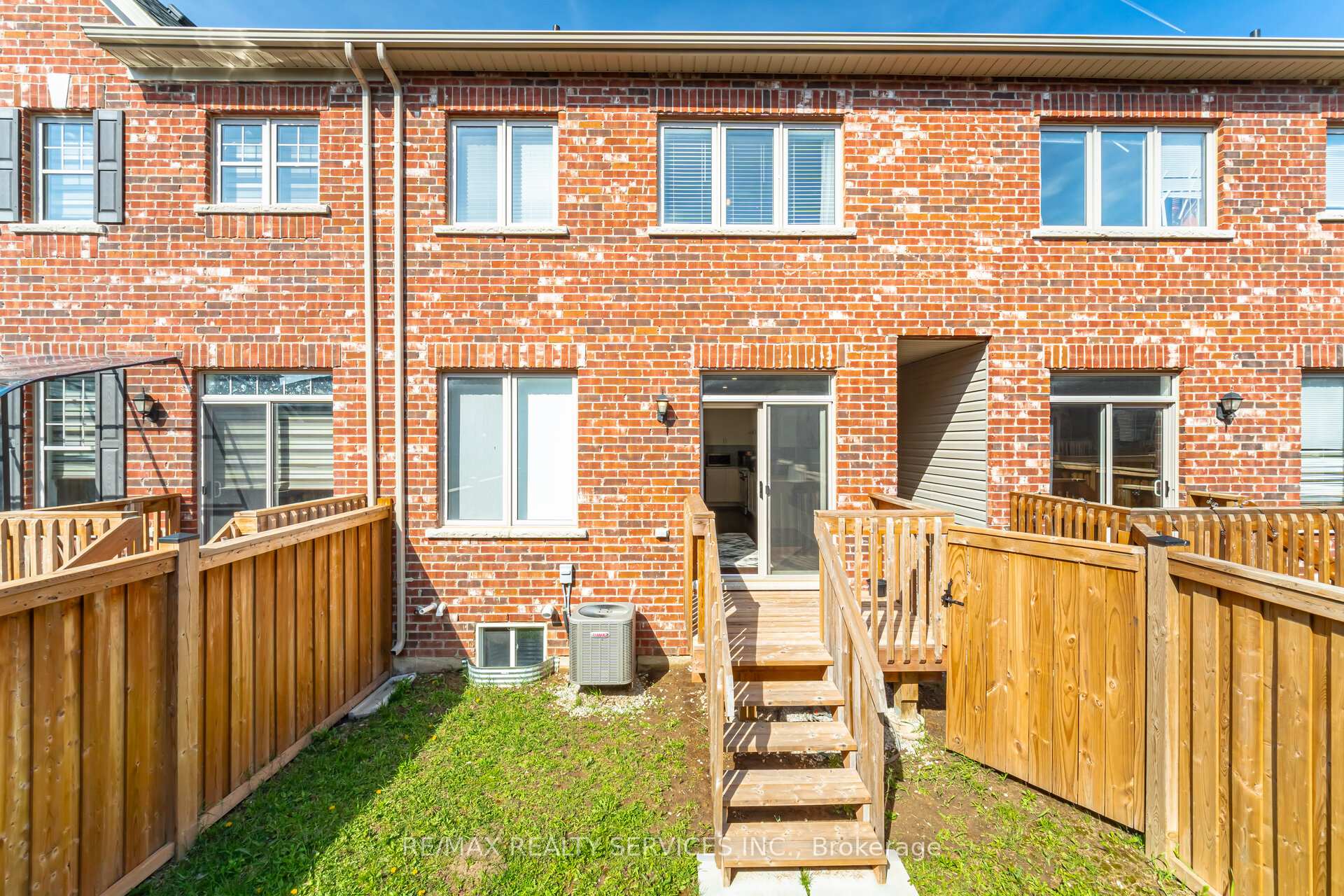 Photo 46 of 5 Pearman Crescent, Brampton, Northwest Brampton — HOMEH