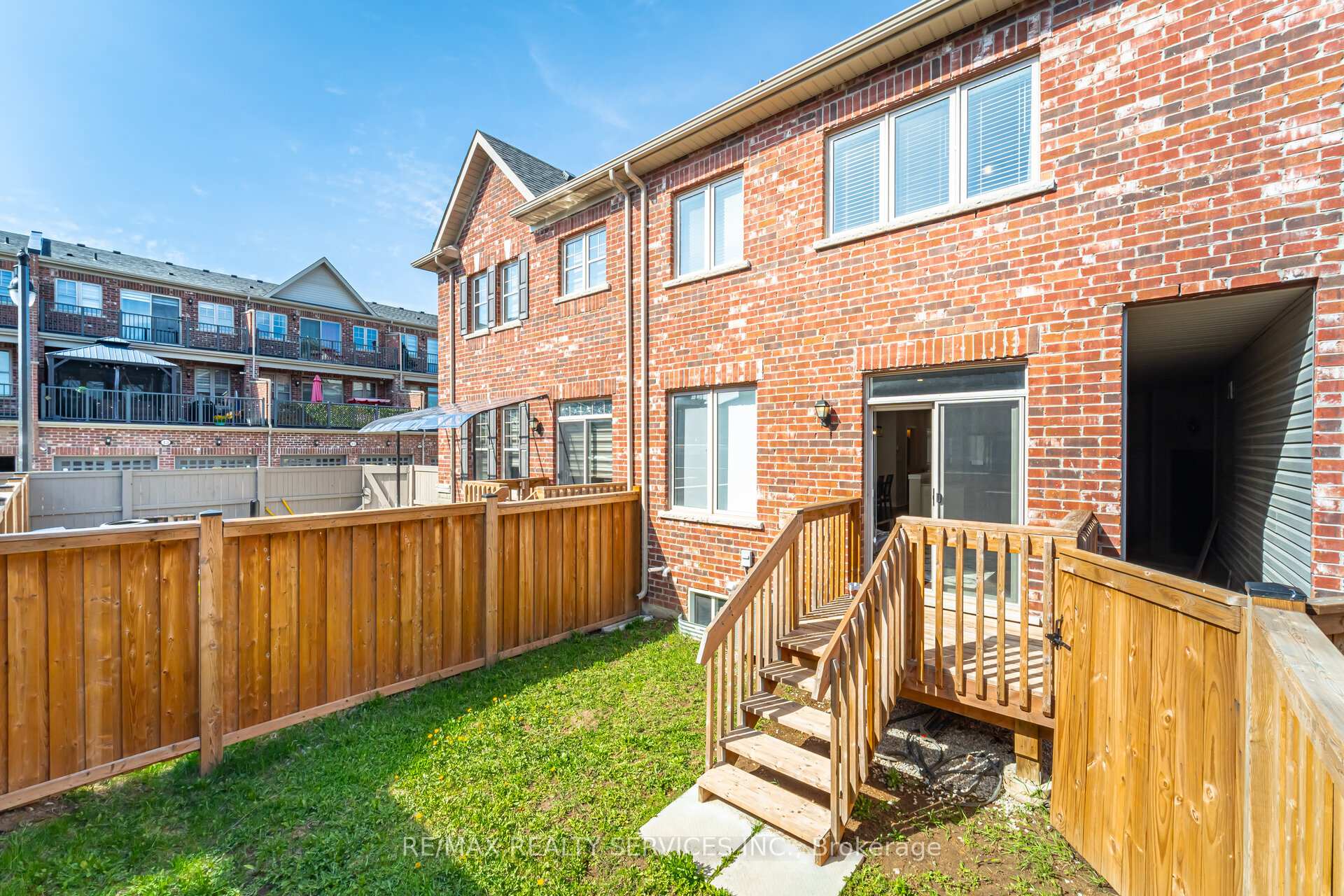 Photo 48 of 5 Pearman Crescent, Brampton, Northwest Brampton — HOMEH