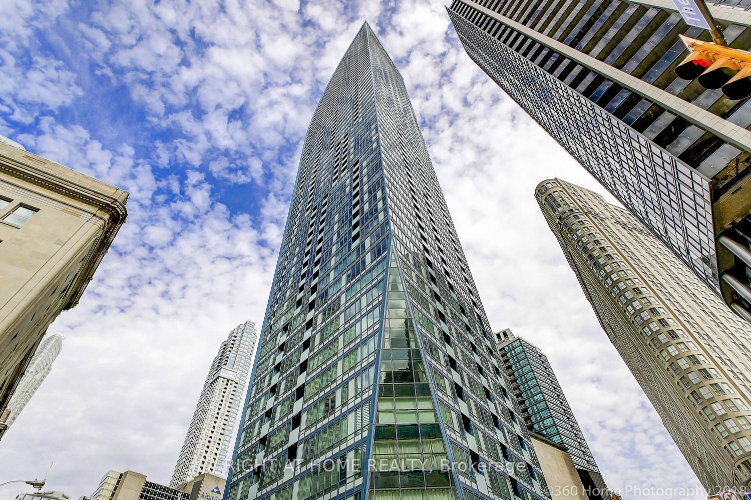 Front of Unit 4507, 8 The Esplanade Avenue