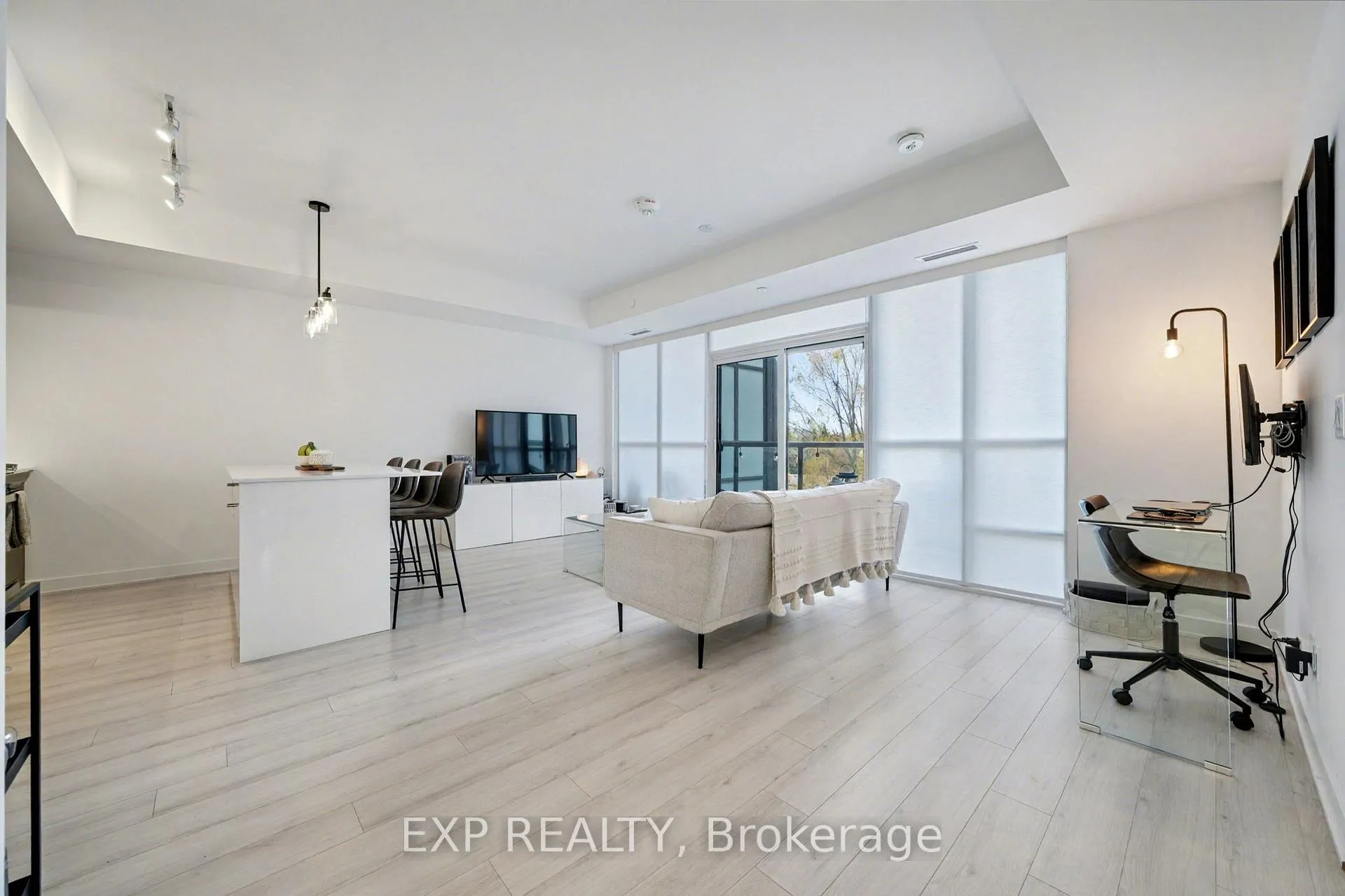 Photo 7 of Unit 332, 681 Yonge Street, Barrie, Painswick South — HOMEH