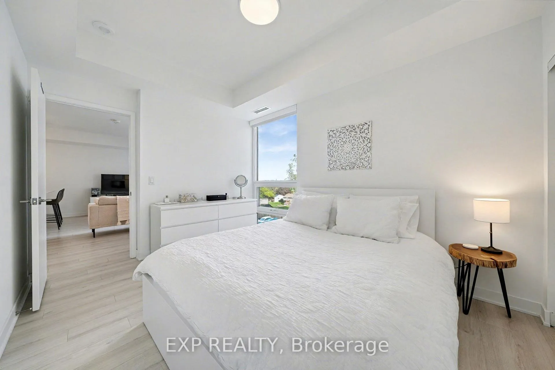 Photo 9 of Unit 332, 681 Yonge Street, Barrie, Painswick South — HOMEH