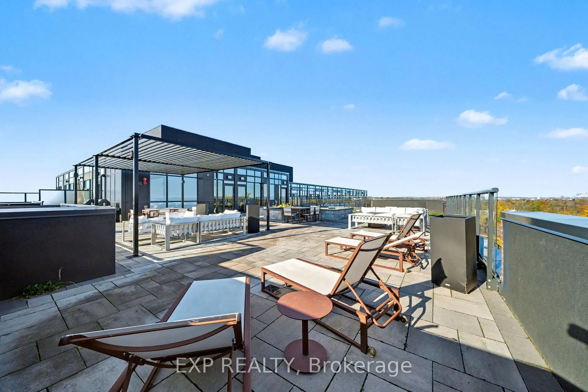 Photo 20 of Unit 332, 681 Yonge Street, Barrie, Painswick South — HOMEH