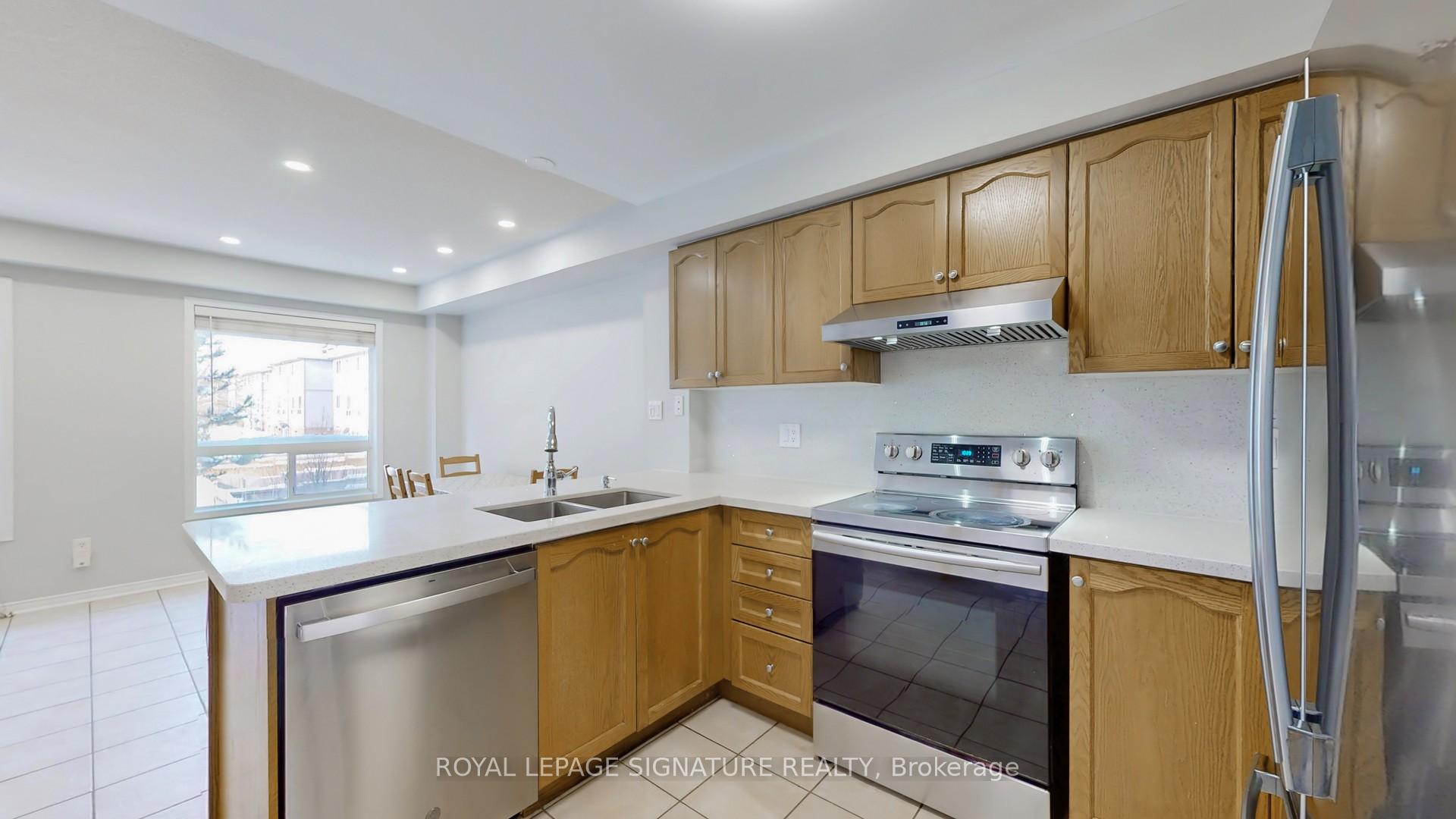 Photo 12 of 16 Pennefather Lane, Ajax, Central — HOMEH