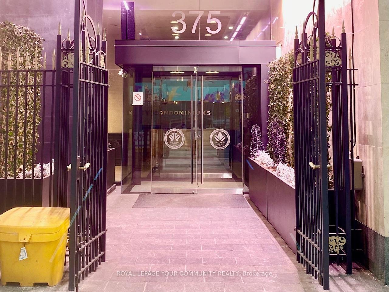 Front of Unit 402, 375 King Street W